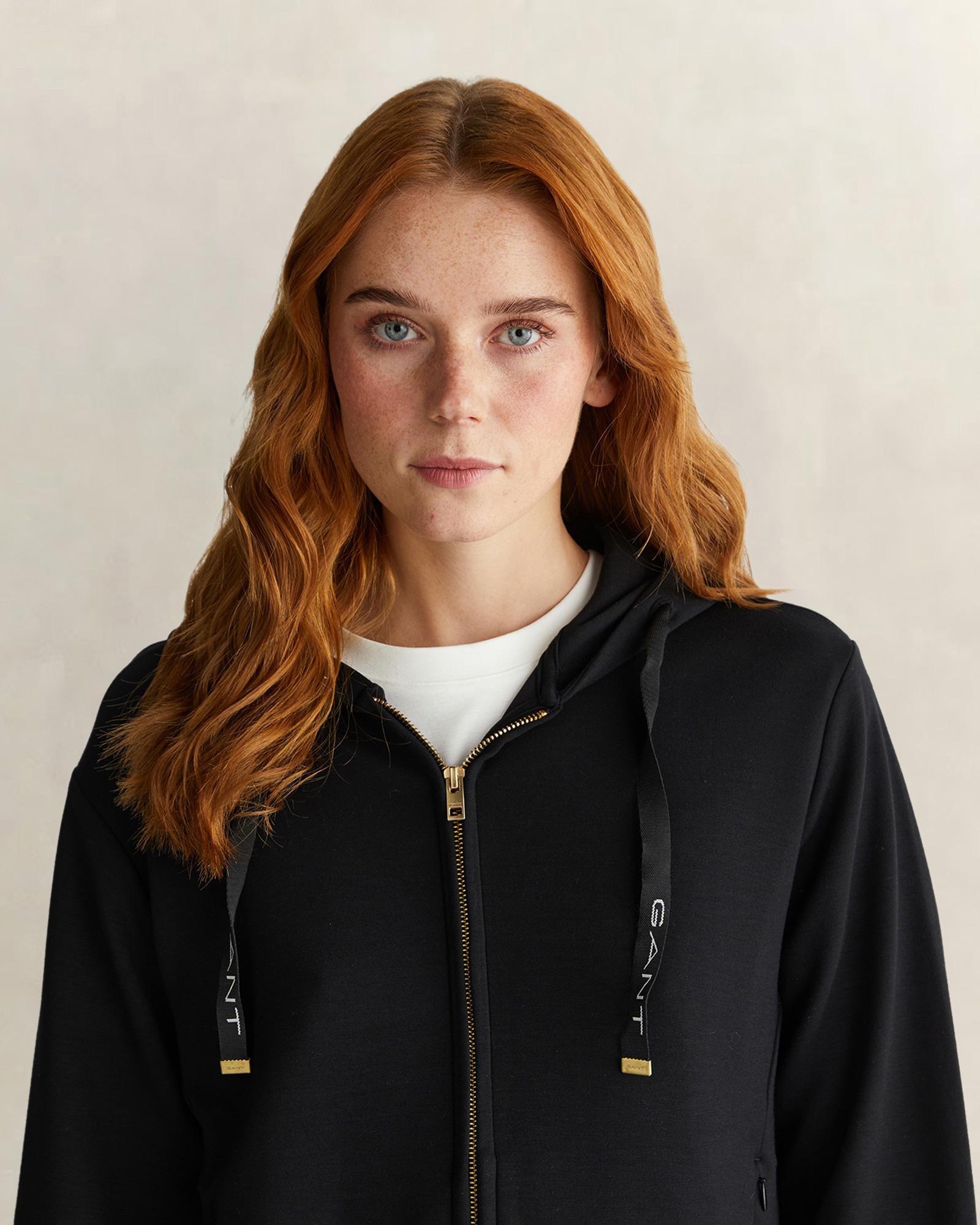 GANT Kadın Siyah Kapüşonlu Sweatshirt