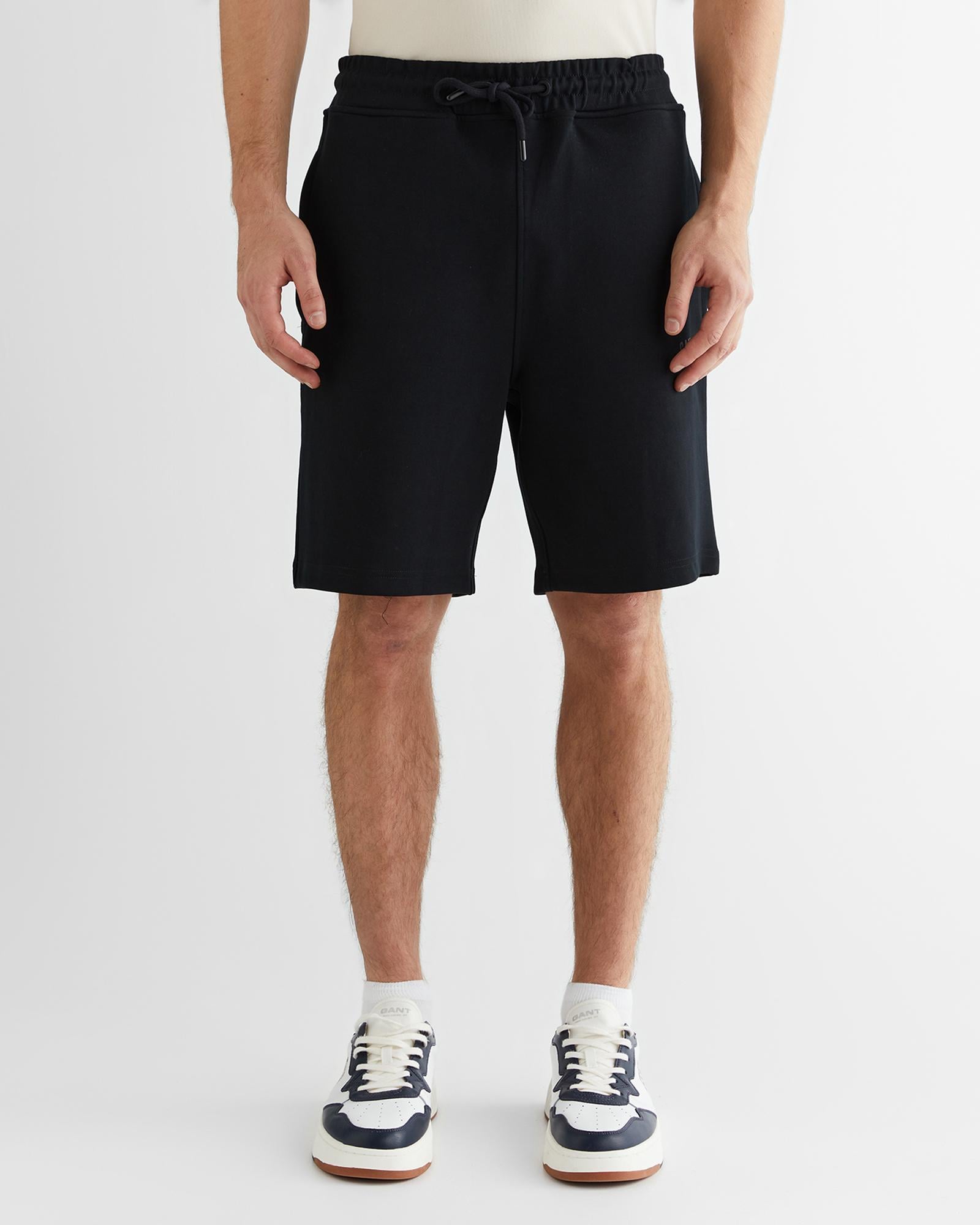 GANT Erkek Siyah Regular Fit Logolu Şort