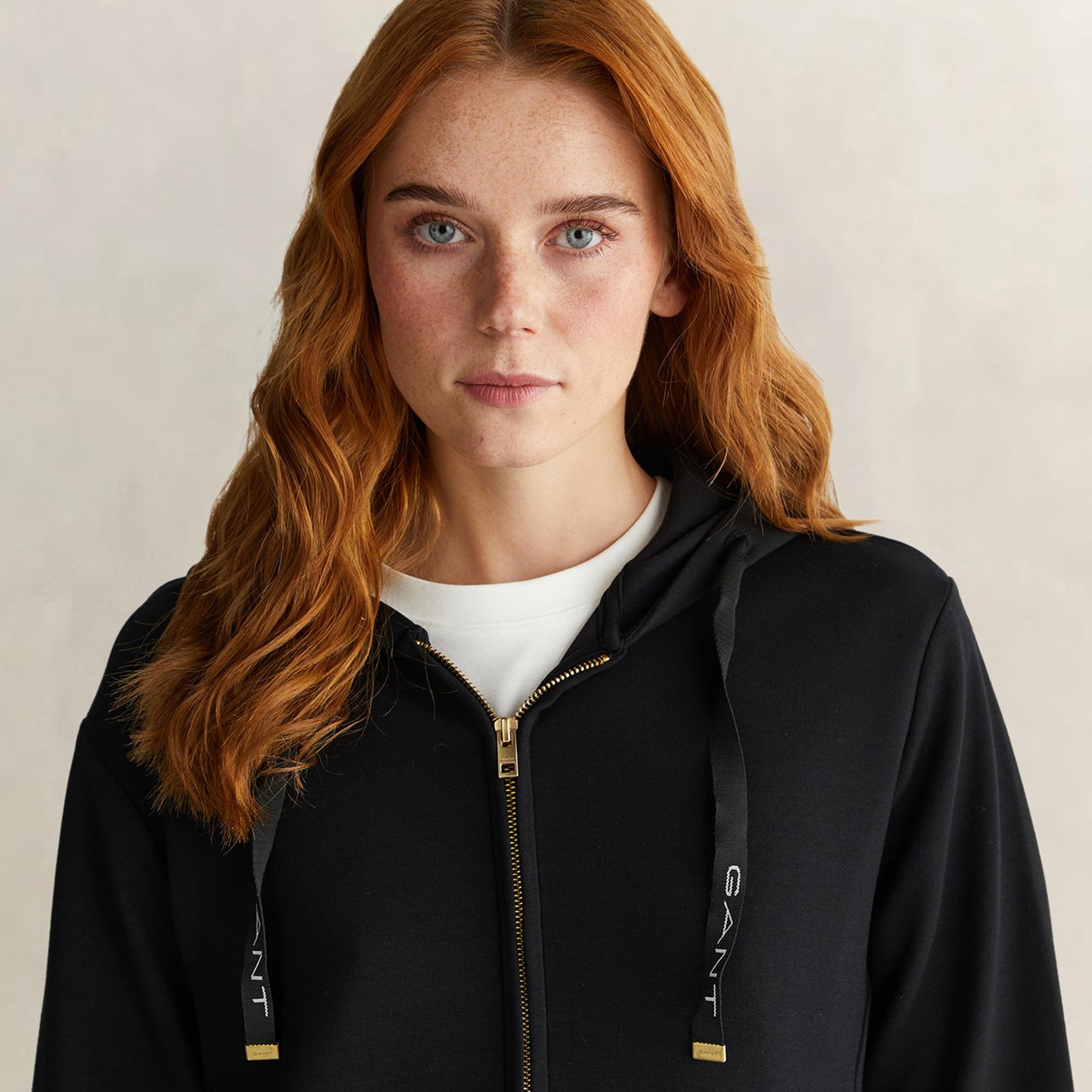 GANT Kadın Siyah Kapüşonlu Sweatshirt