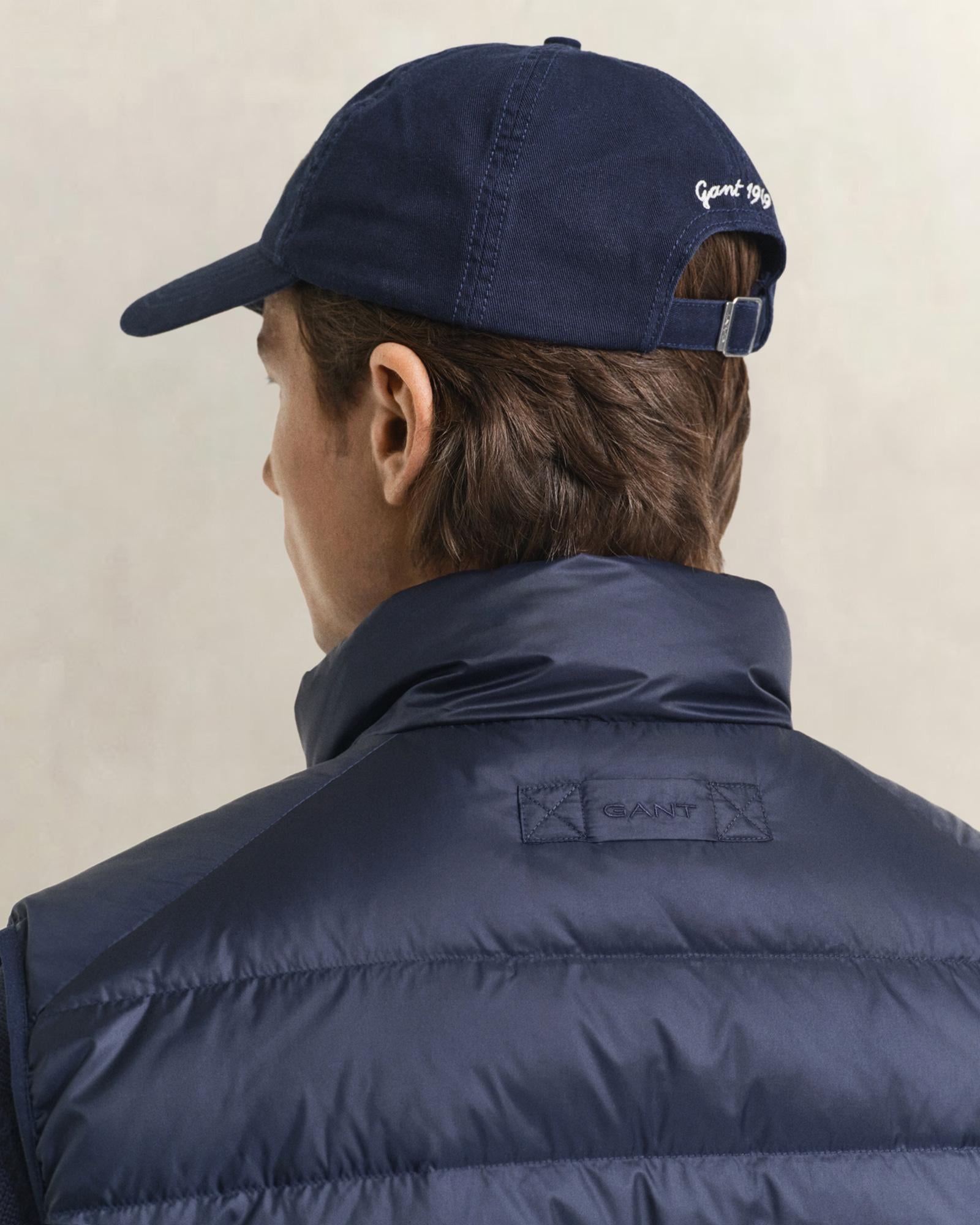 GANT Erkek Lacivert Regular Fit Dik Yaka Kaz Tüyü Yelek