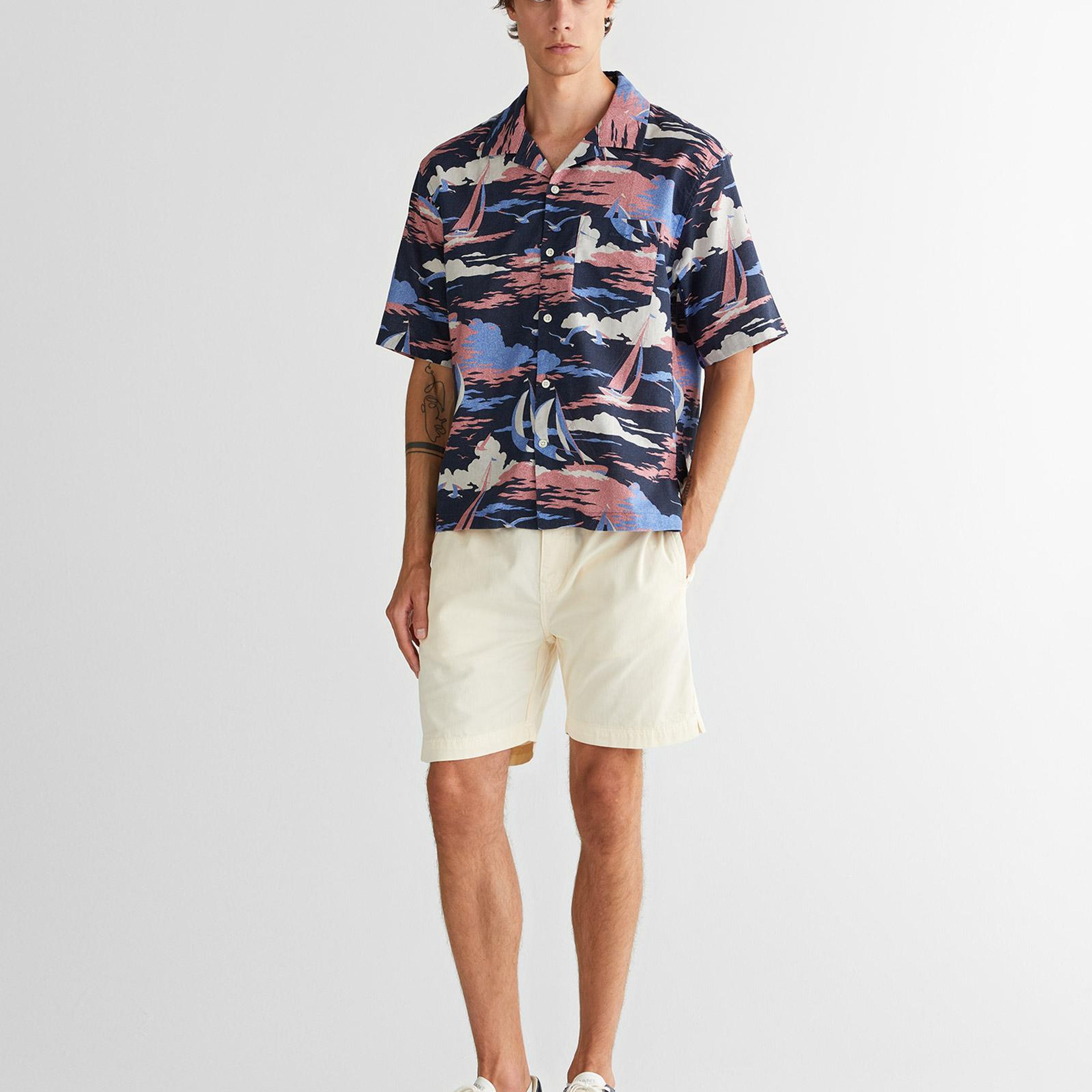 GANT Erkek Lacivert Relaxed Fit Klasik Yaka Desenli Gömlek