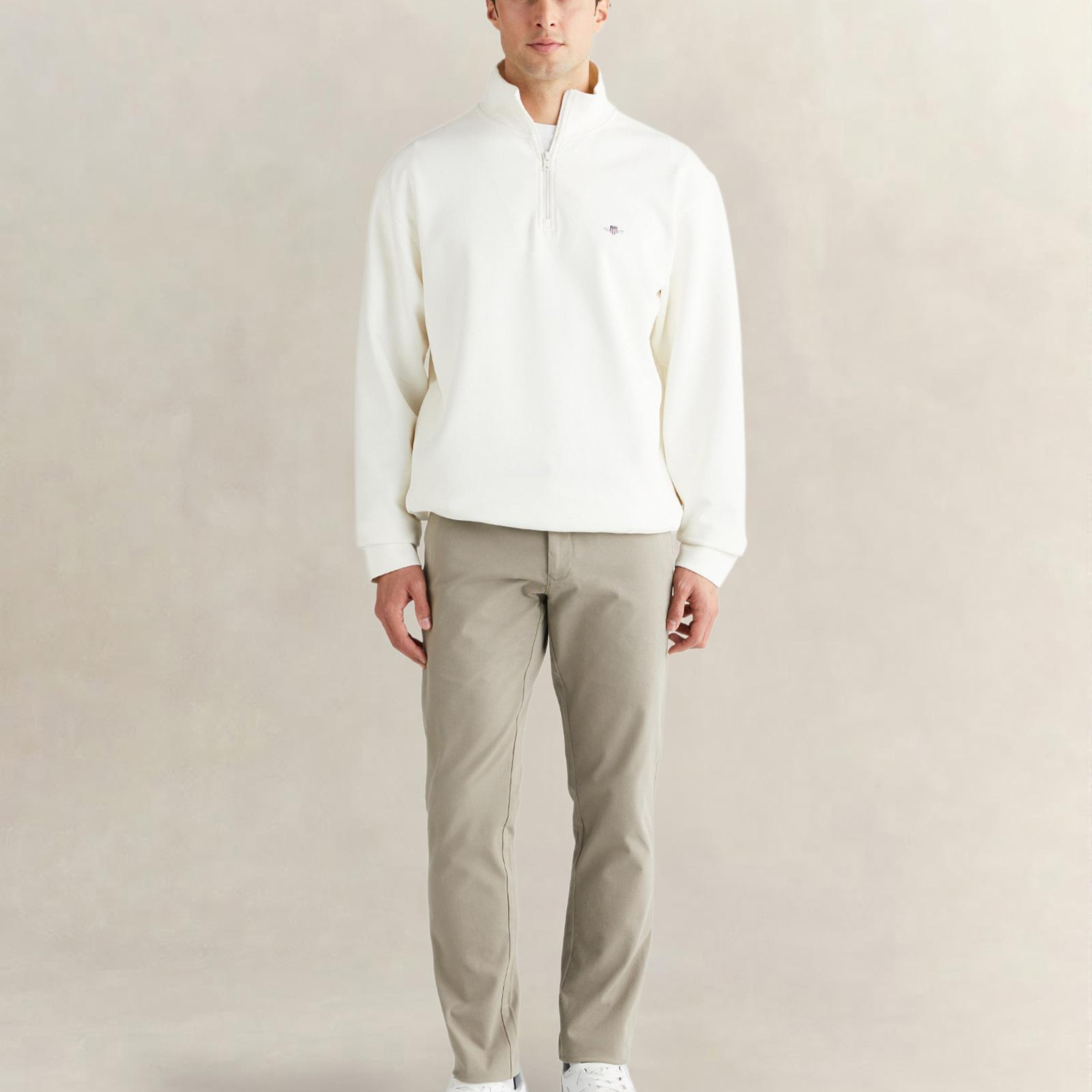 GANT Erkek Beyaz Relaxed Fit Yarım Fermuarlı Sweatshirt