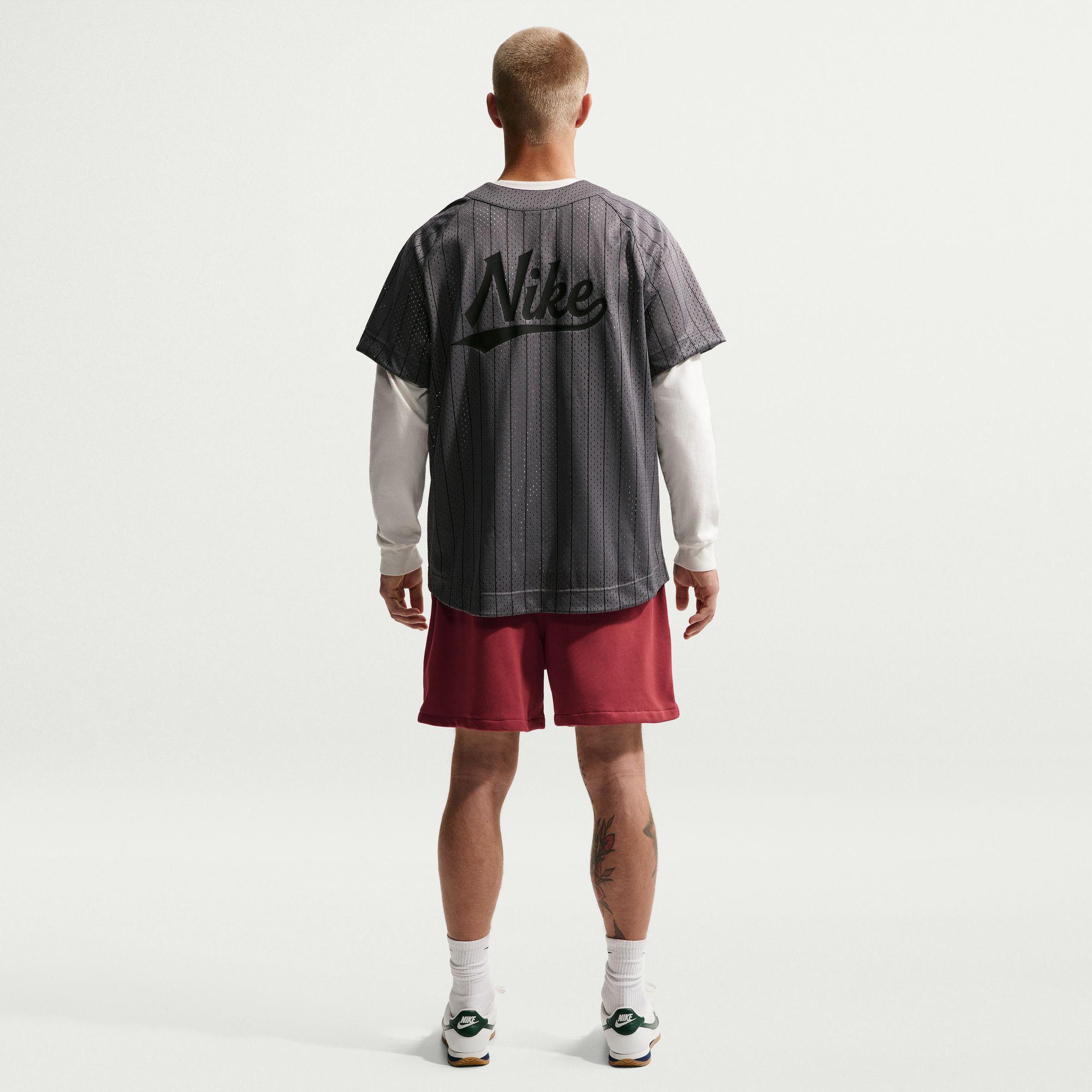 Nike Club Flow Erkek Bordo Şort