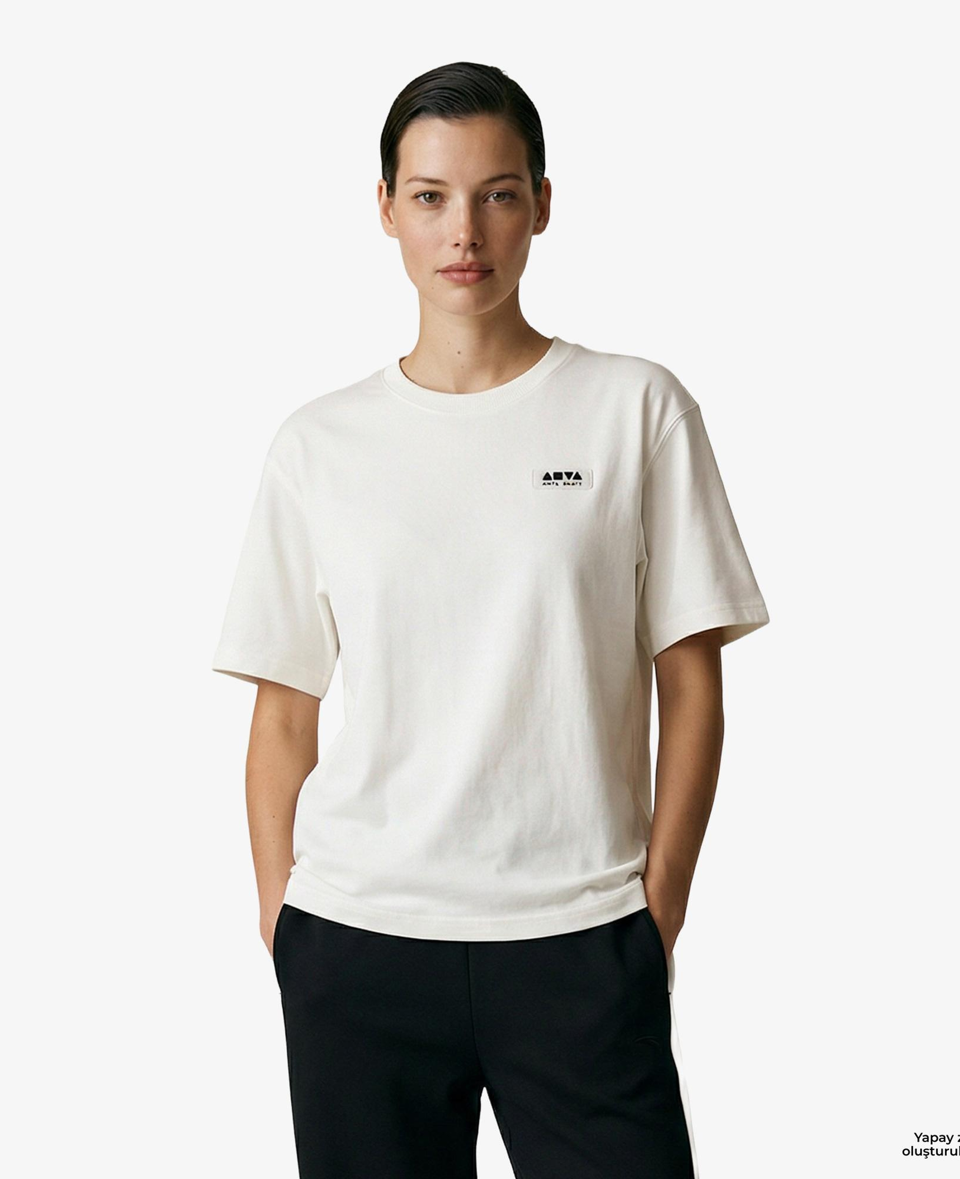 Anta Anta Skate- Valentine'S Day Kadın Krem T-Shirt