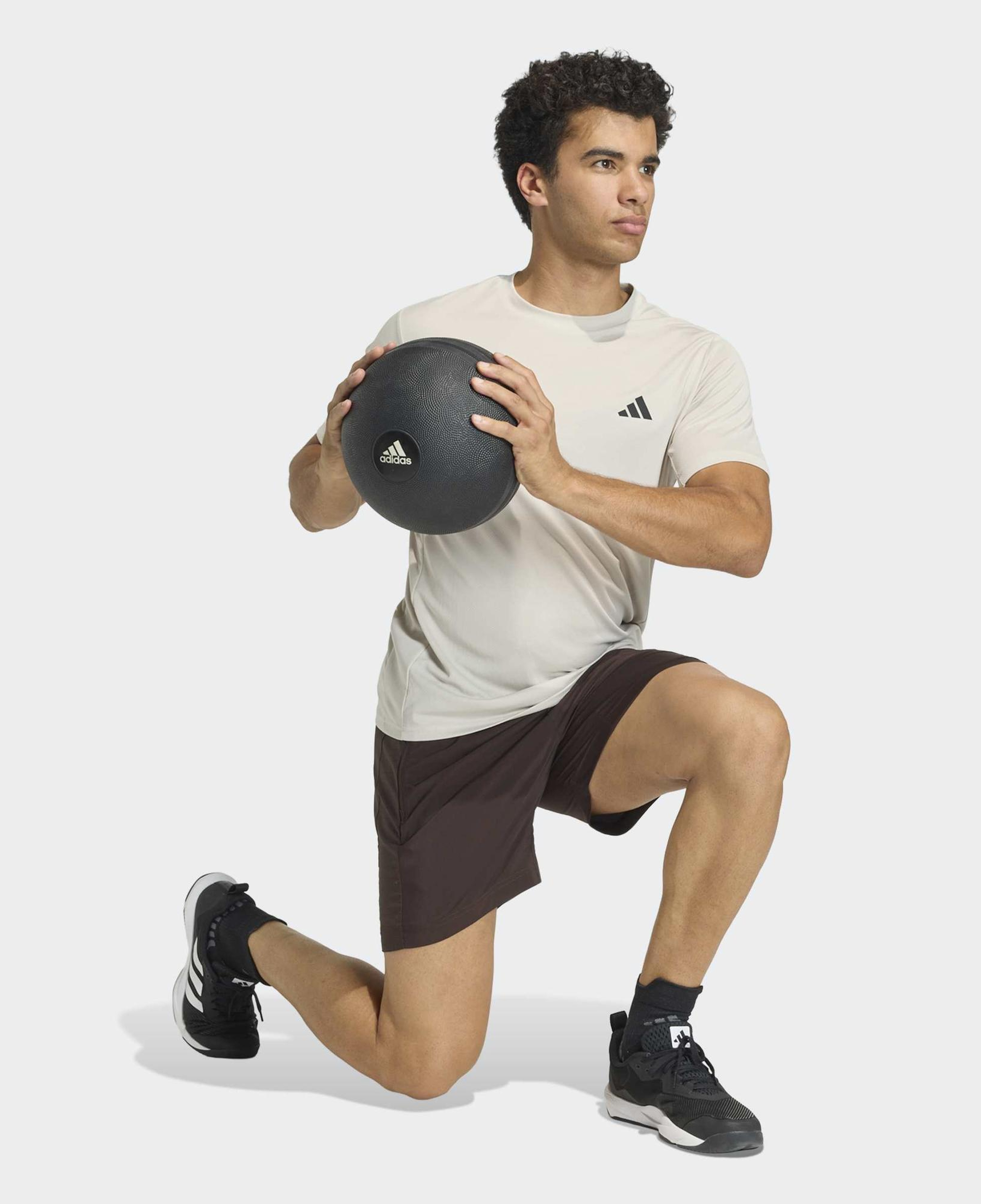 adidas Workout Essentials Base Dokuma Erkek Kahverengi Antrenman Şortu