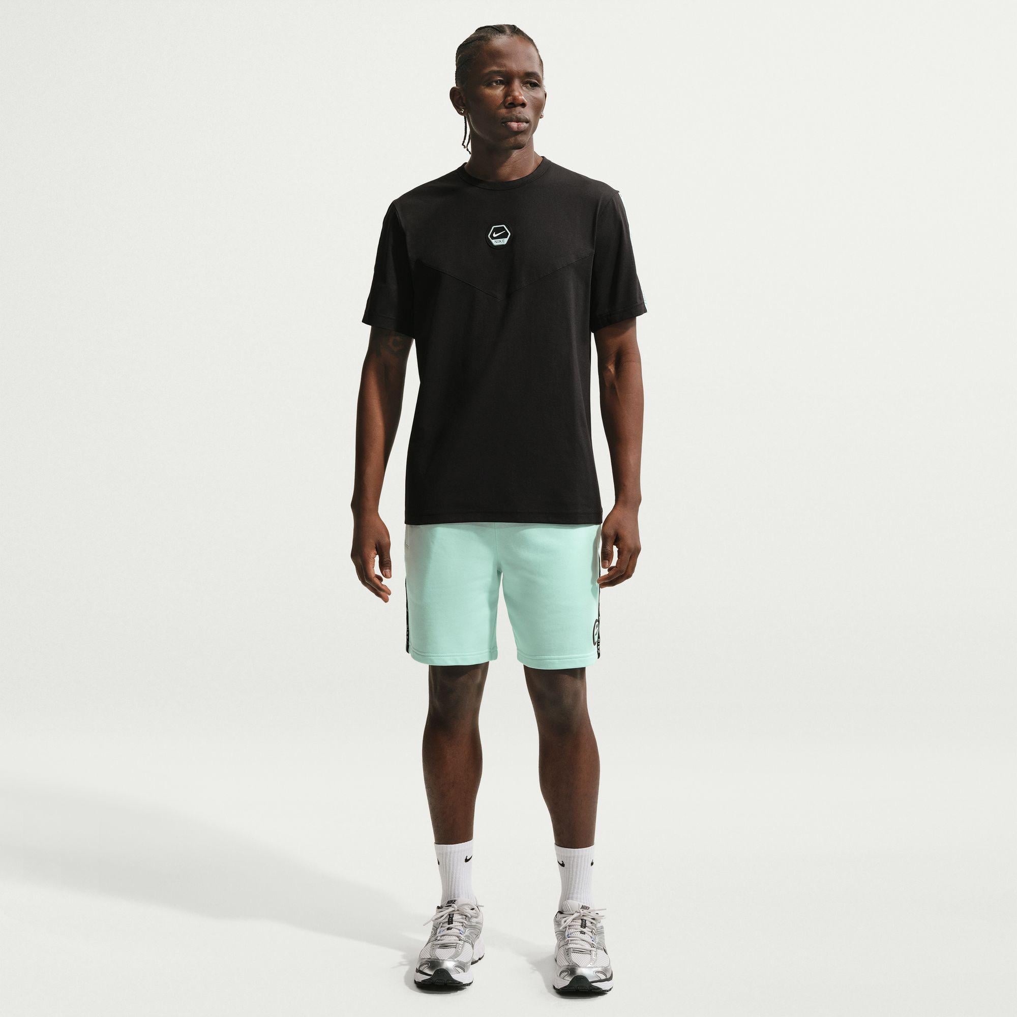 Nike Sportswear City Side Dri-Fit Erkek Siyah T-Shirt