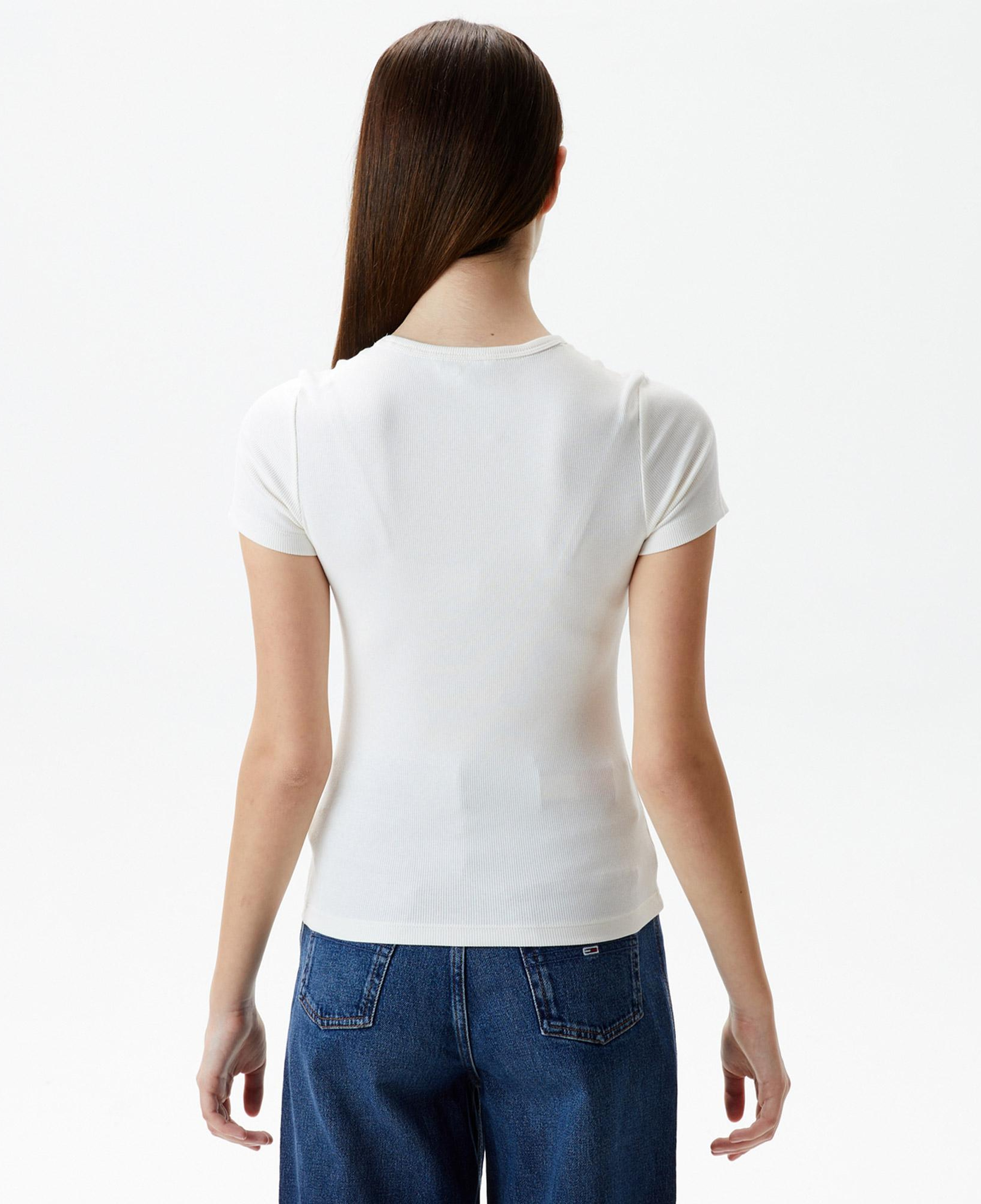 Tommy Jeans Slim Badge Rib Kadın Beyaz T-Shirt