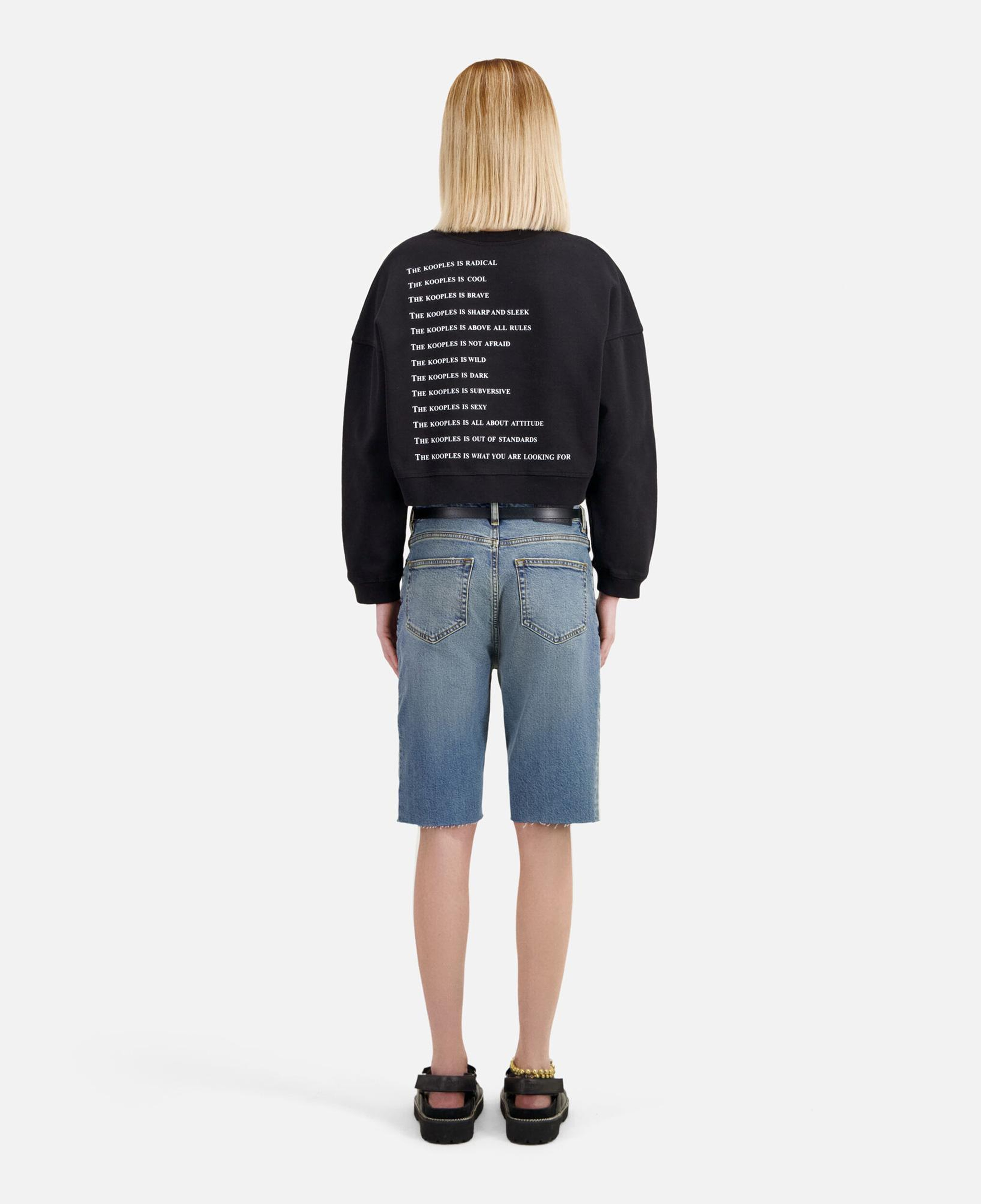 KADIN BASKILI BİSİKLET YAKA SİYAH CROP  SWEATSHIRT