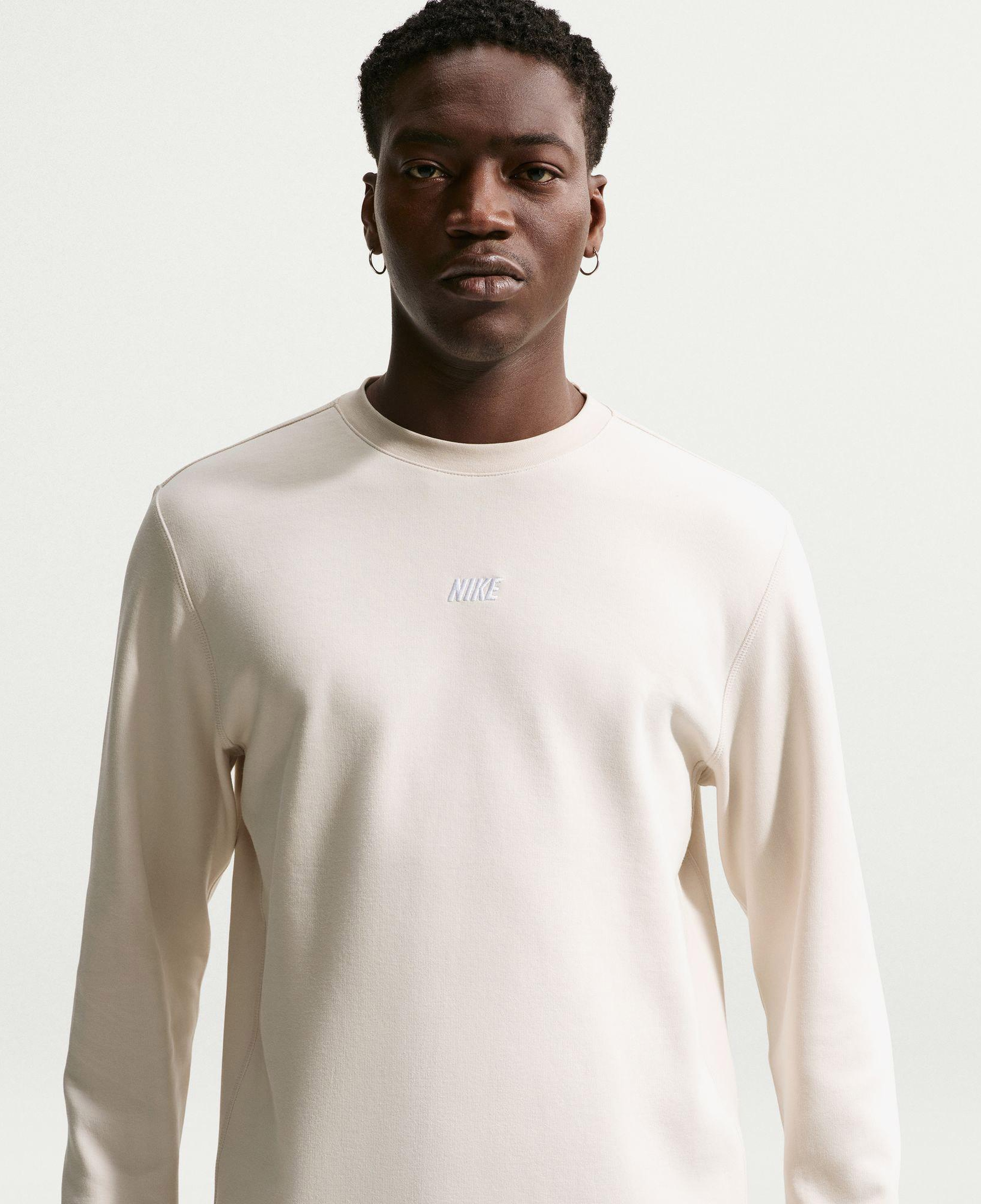 Nike Sportswear Club Varsity Erkek Beyaz Uzun Kollu T-Shirt