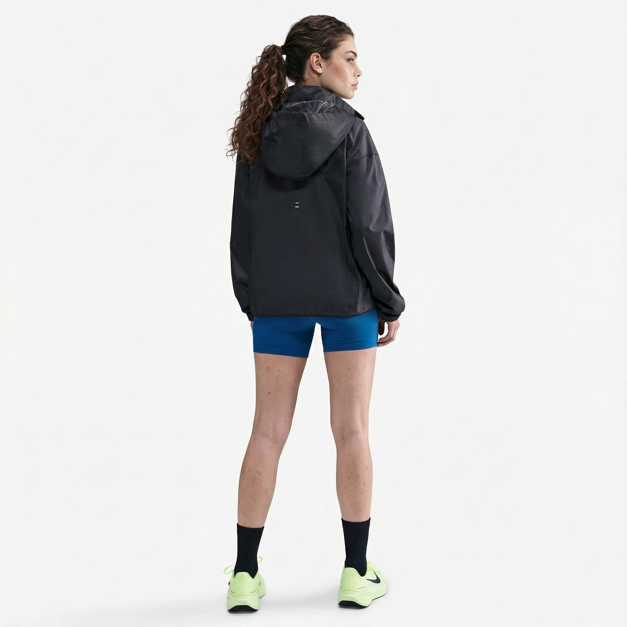 Nike Tempo Repel Kadın Siyah Yağmurluk