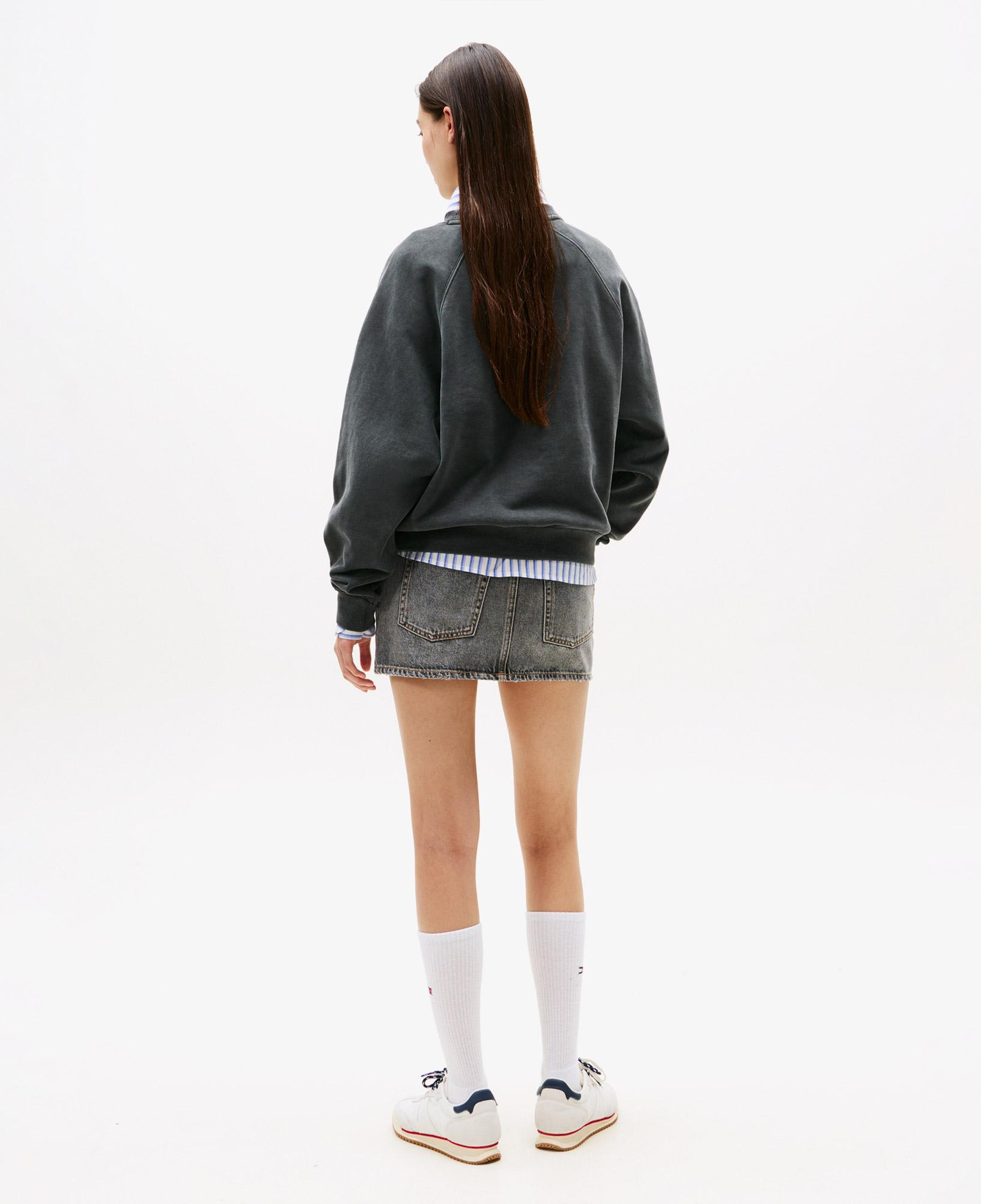 Tommy Jeans Leopard Varsity Crew Kadın Siyah Sweatshirt