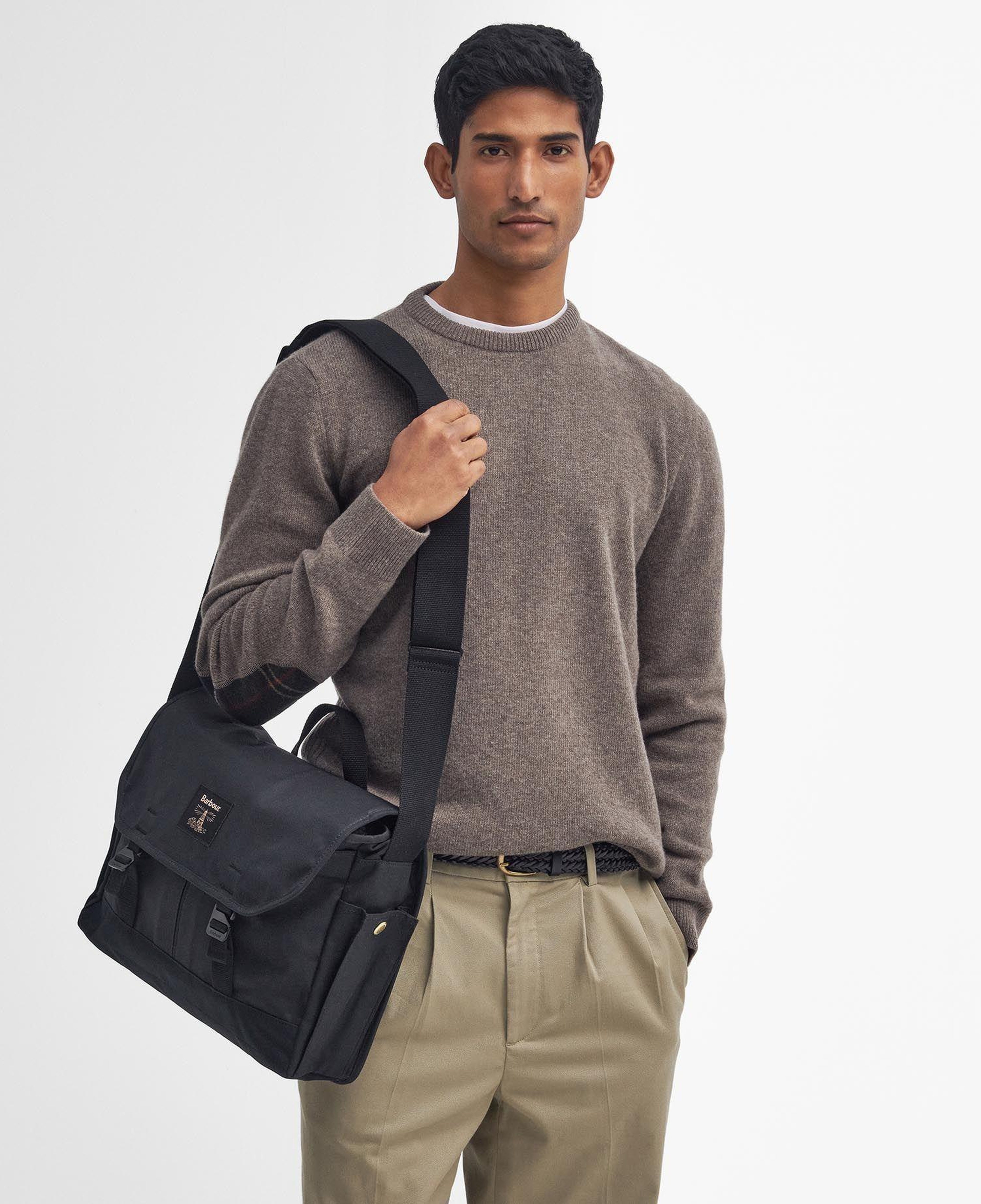 Barbour Field Yağlı Postacı Çantası