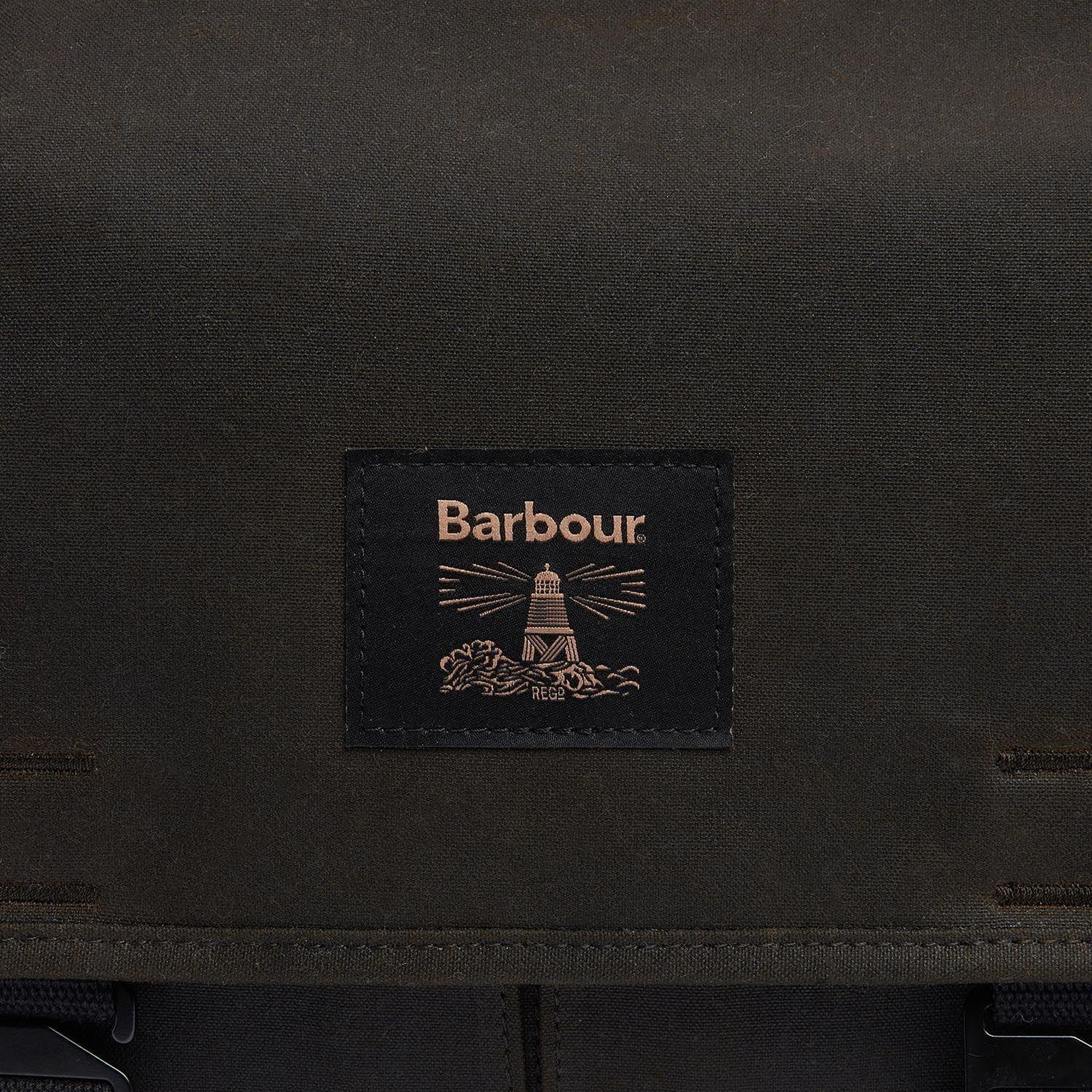 Barbour Field Yağlı Postacı Çantası