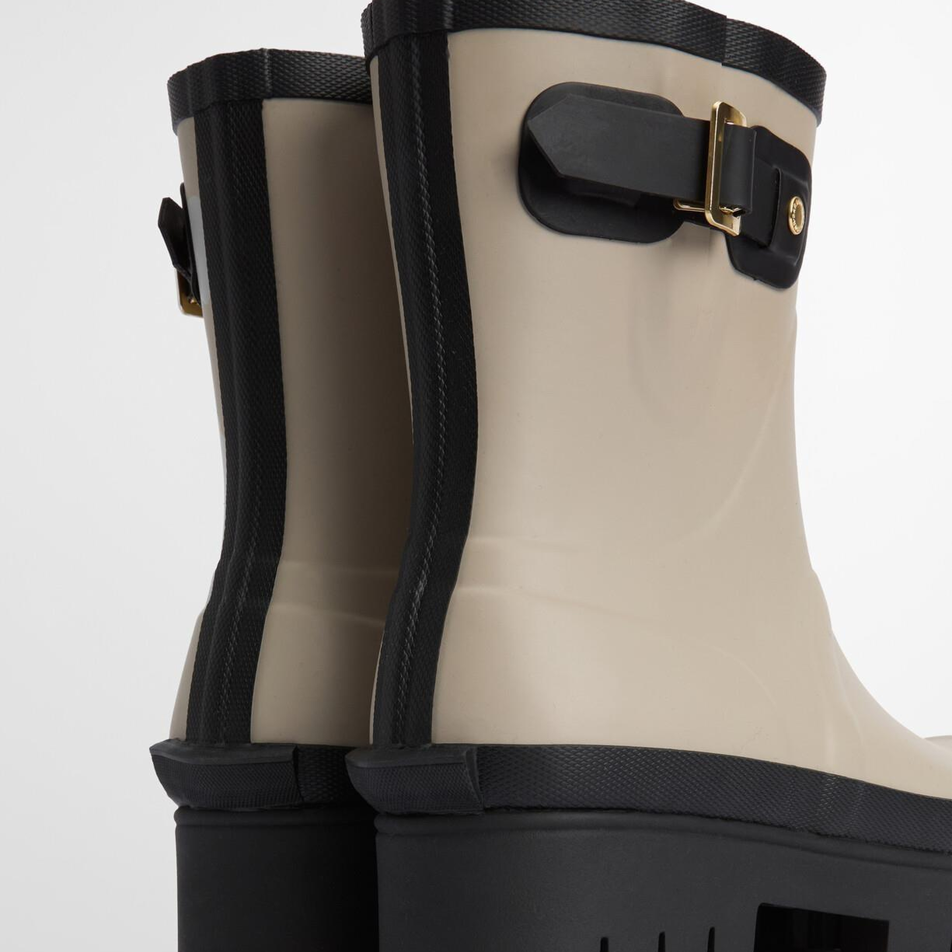 Barbour Raelynn Bot