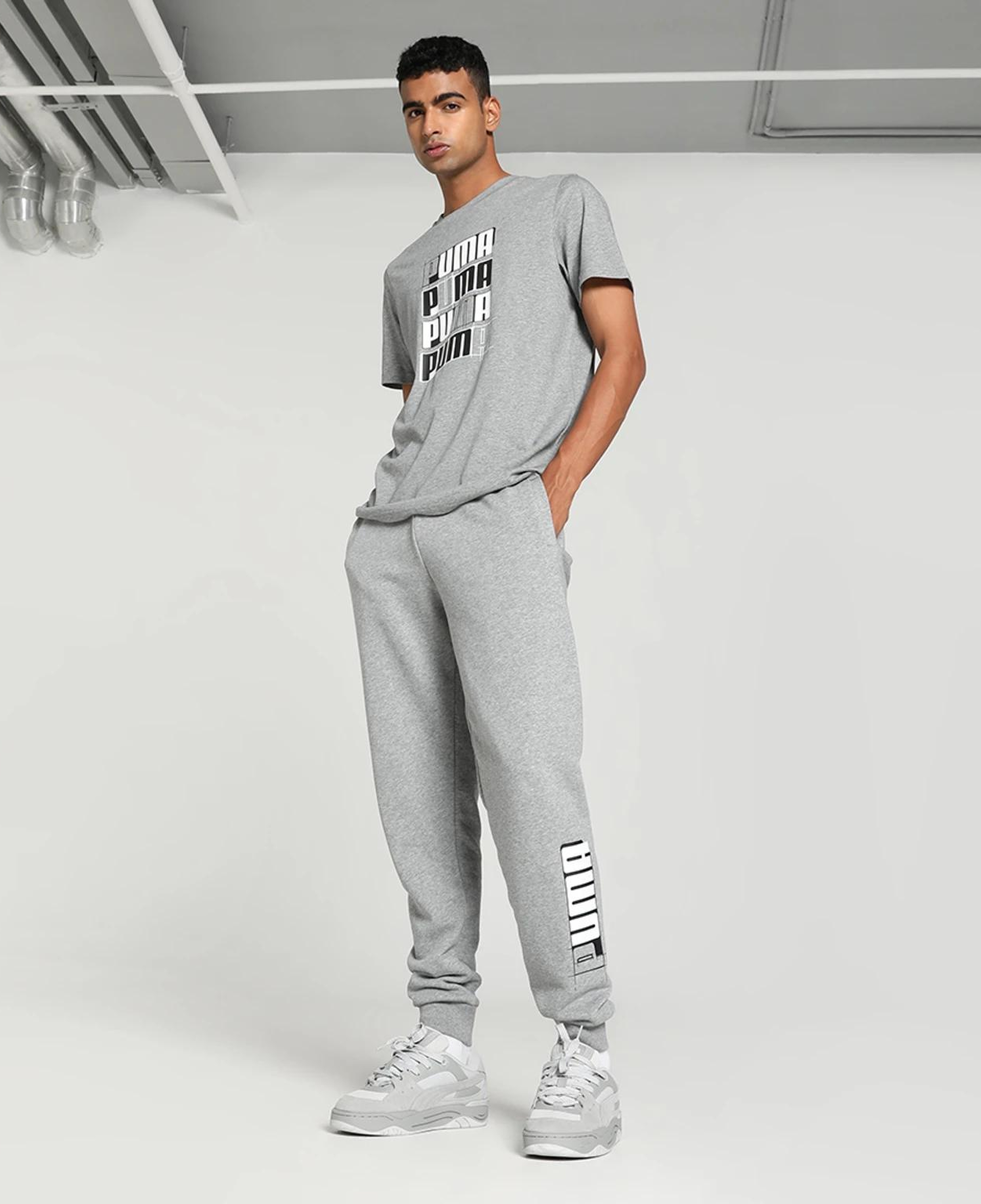 Puma Essentials Logo Erkek Gri Eşofman Altı