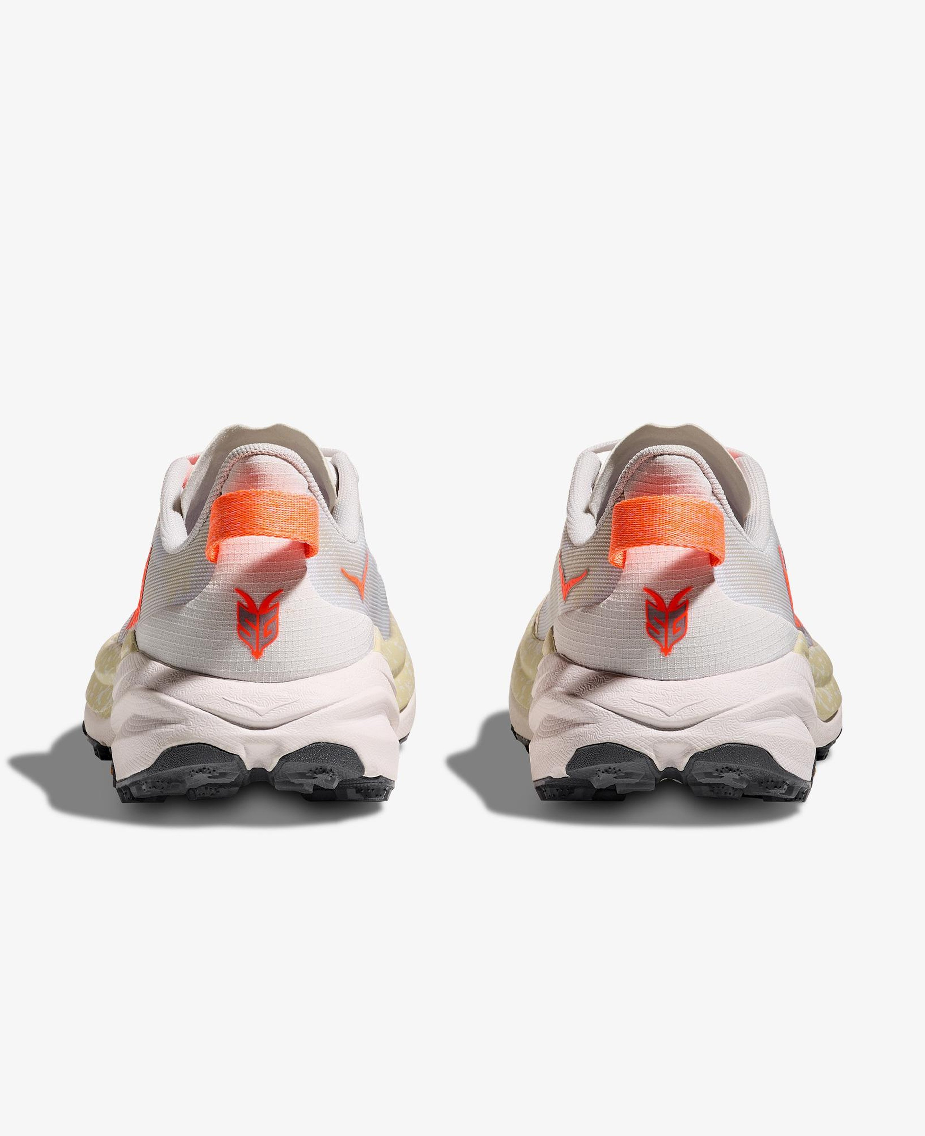 Hoka Speedgoat 6 Kadın Beyaz Koşu Ayakkabısı