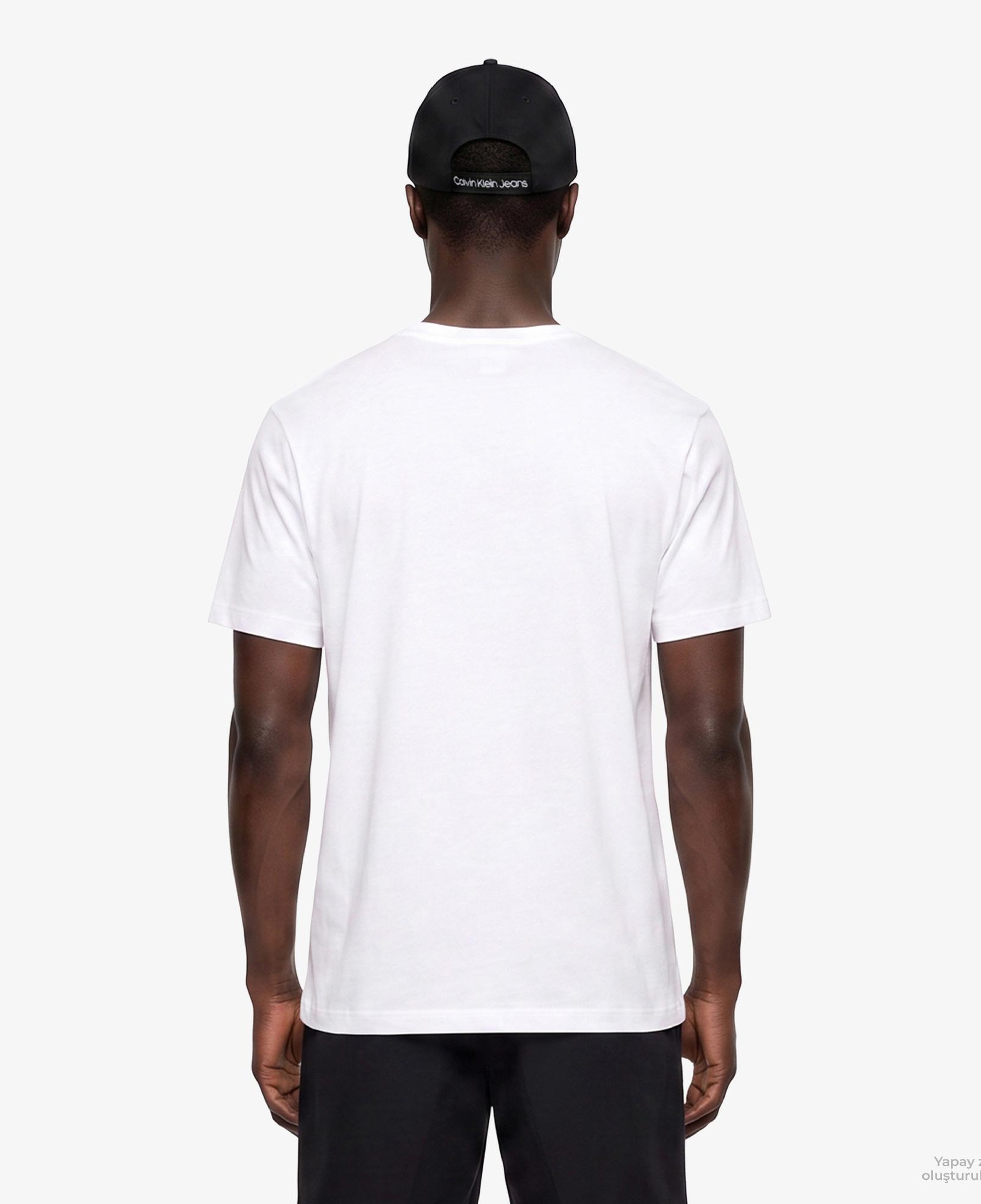 Calvin Klein Badge 30S Classic Erkek Beyaz T-Shirt