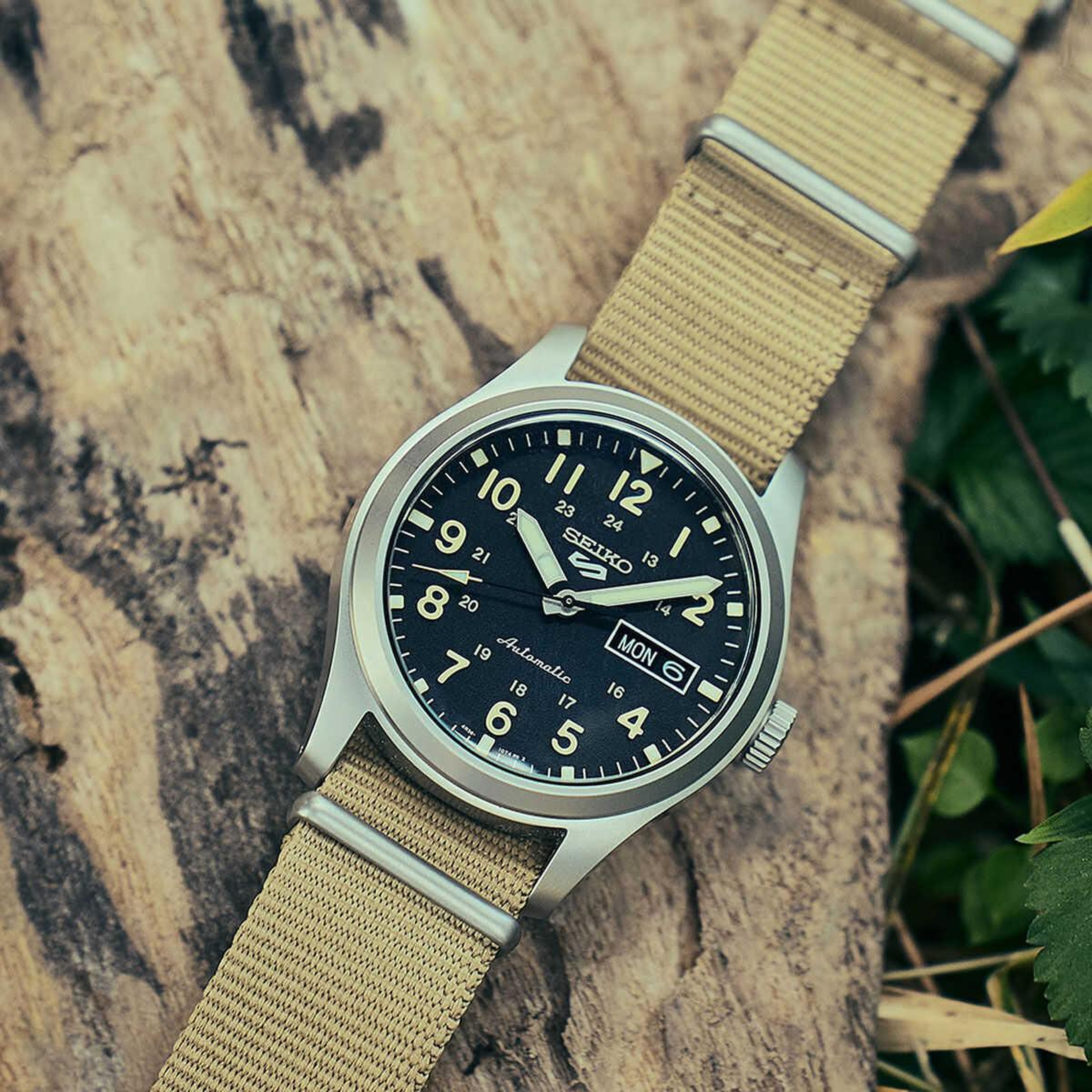 Seiko 5 SRPG35K Erkek Kol Saati