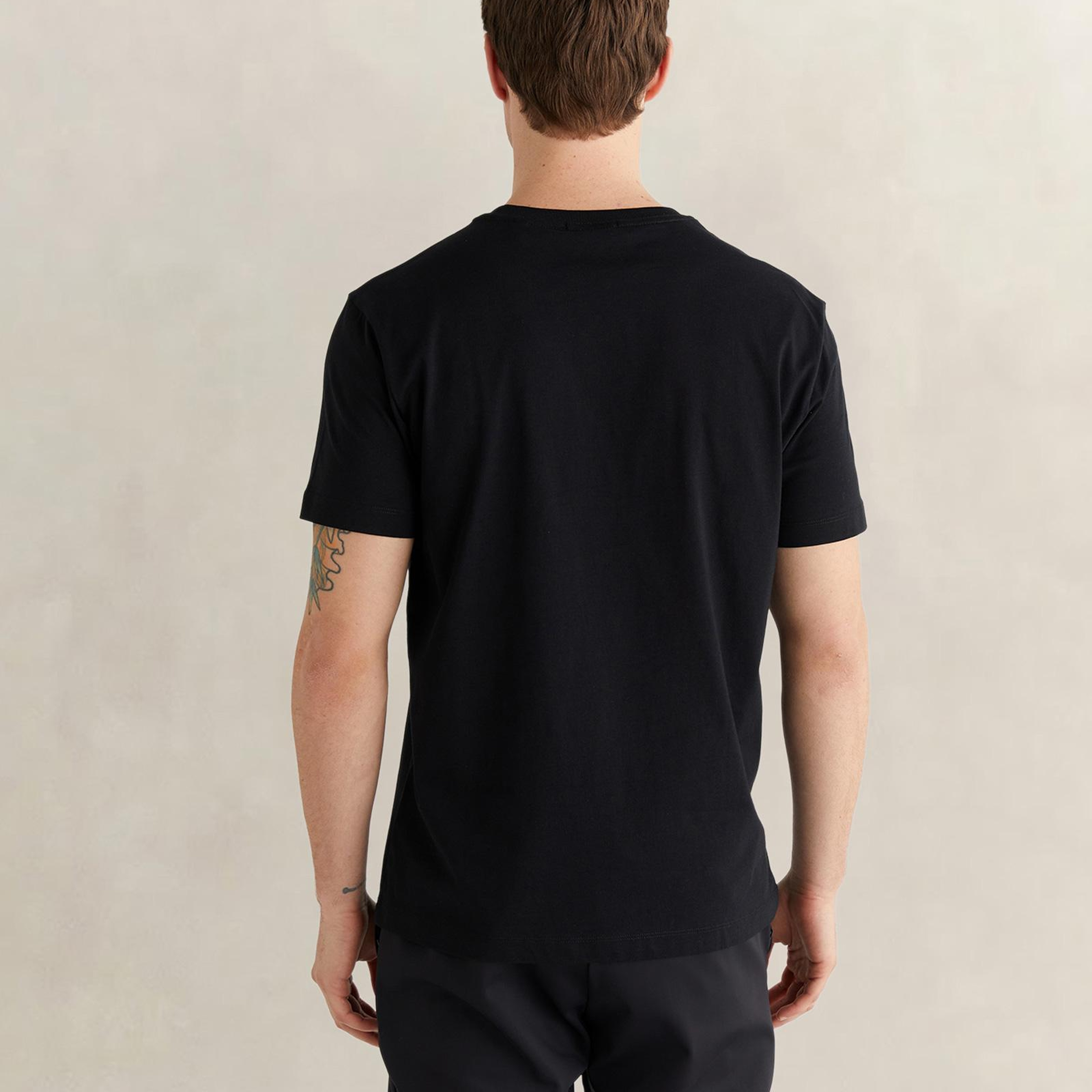 GANT Erkek Siyah Bisiklet Yaka Regular Fit Logolu T-Shirt