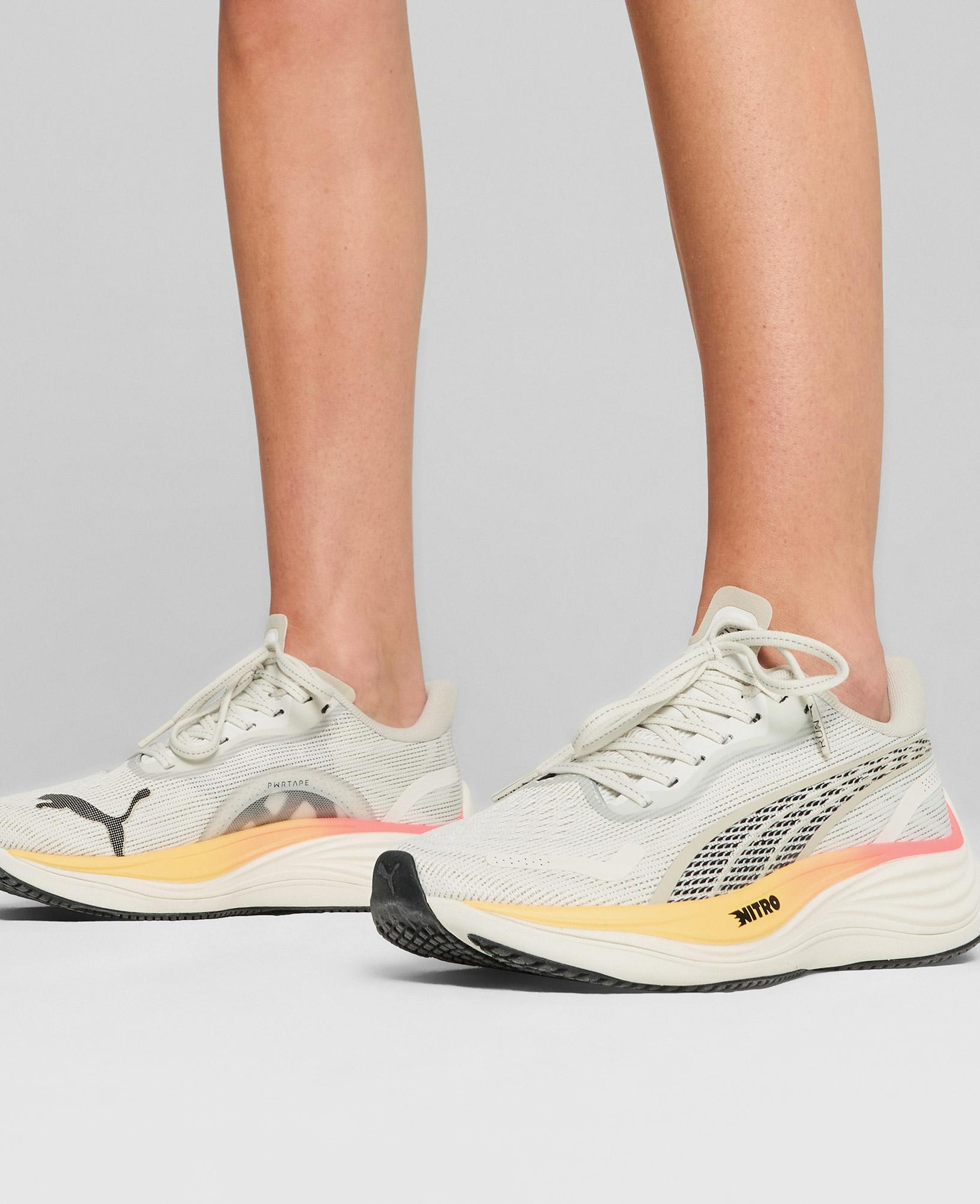 Puma Velocity Nitro 3 Kadın Beyaz Koşu Ayakkabısı