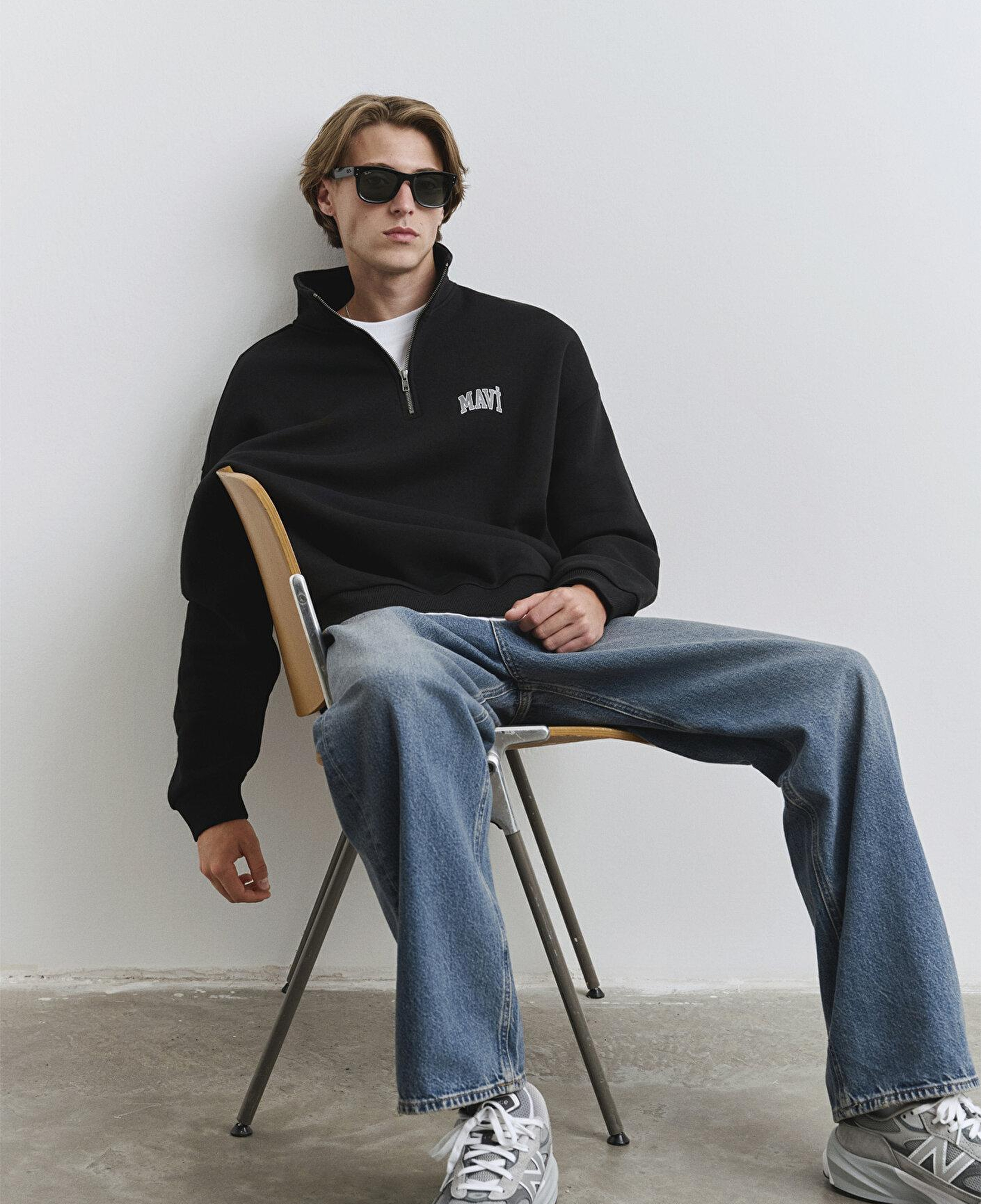Mavi Mavi Logo Baskılı Yarı Fermuarlı Siyah Sweatshirt 0S10208-900