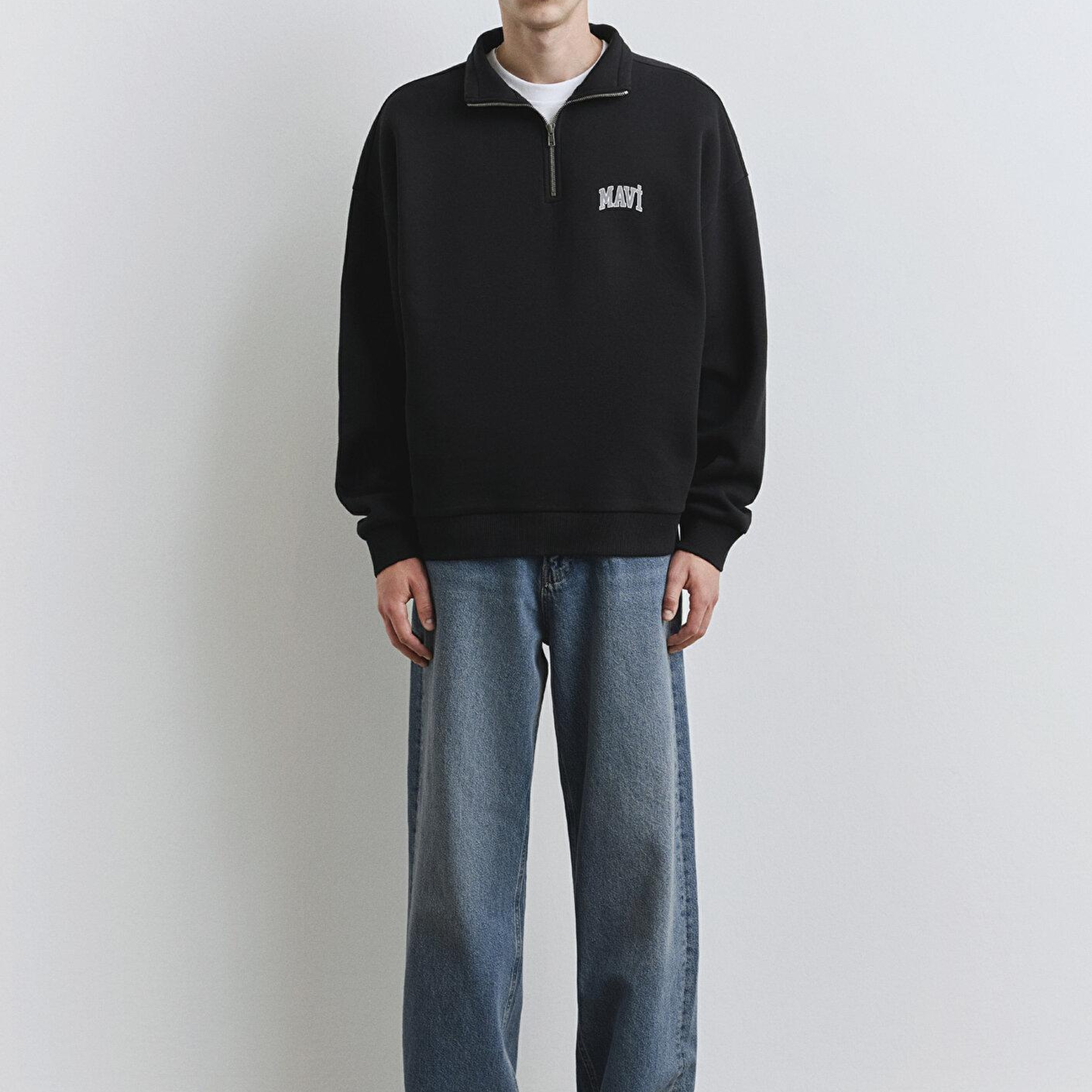 Mavi Mavi Logo Baskılı Yarı Fermuarlı Siyah Sweatshirt 0S10208-900
