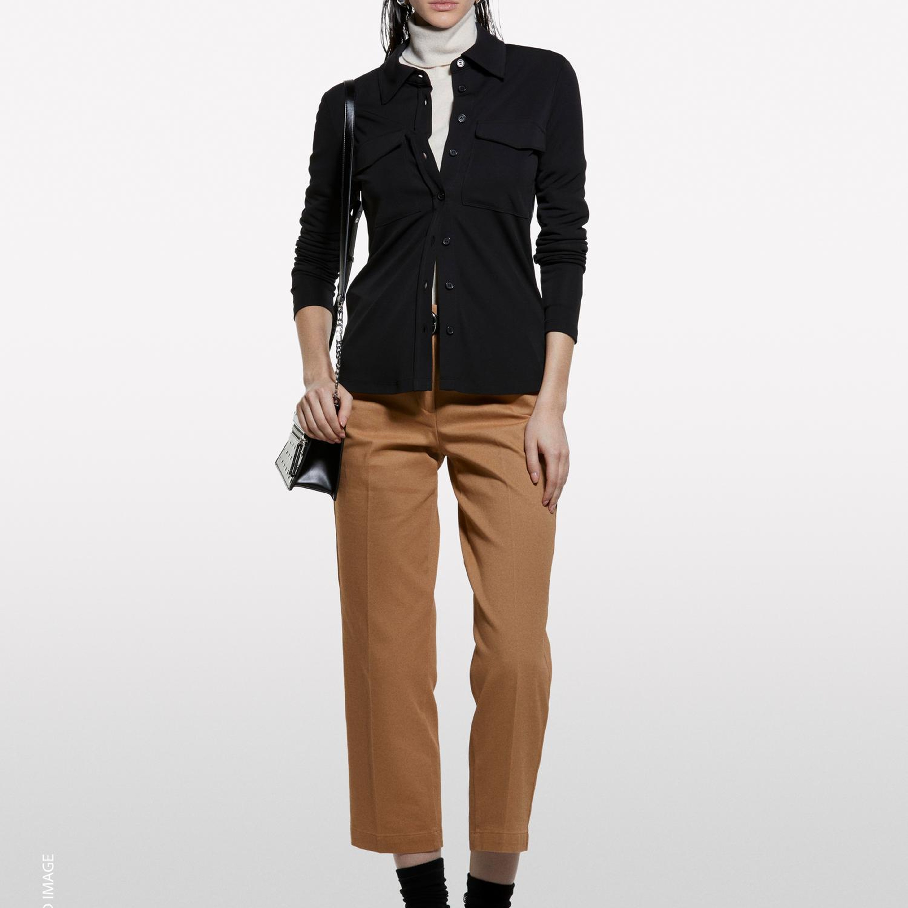Kadın Siyah %100 Viskoz Önü Cepli Slim Fit Gömlek
