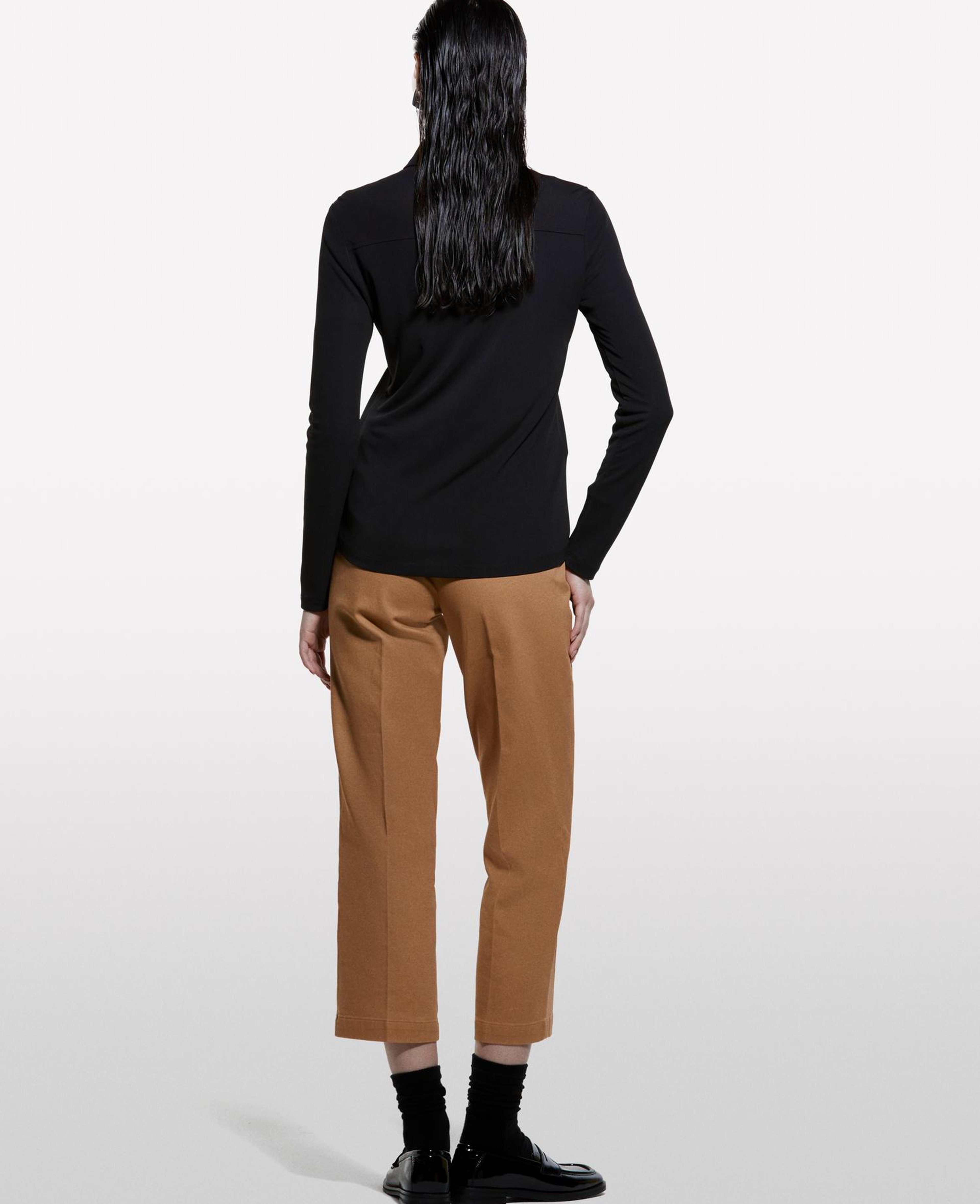 Kadın Siyah %100 Viskoz Önü Cepli Slim Fit Gömlek
