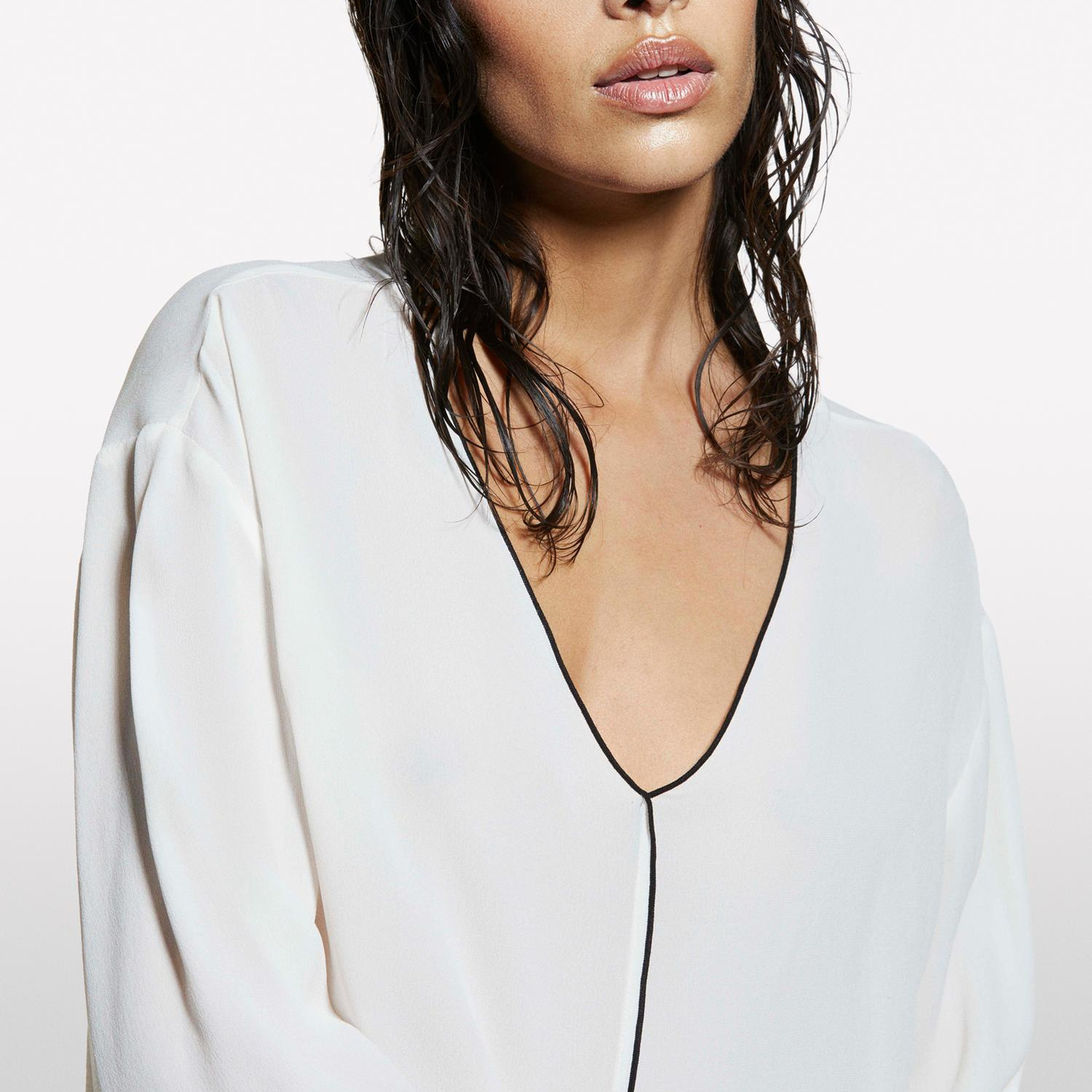 Kadın Krem %100 Viskoz V Yaka Oversize Bluz