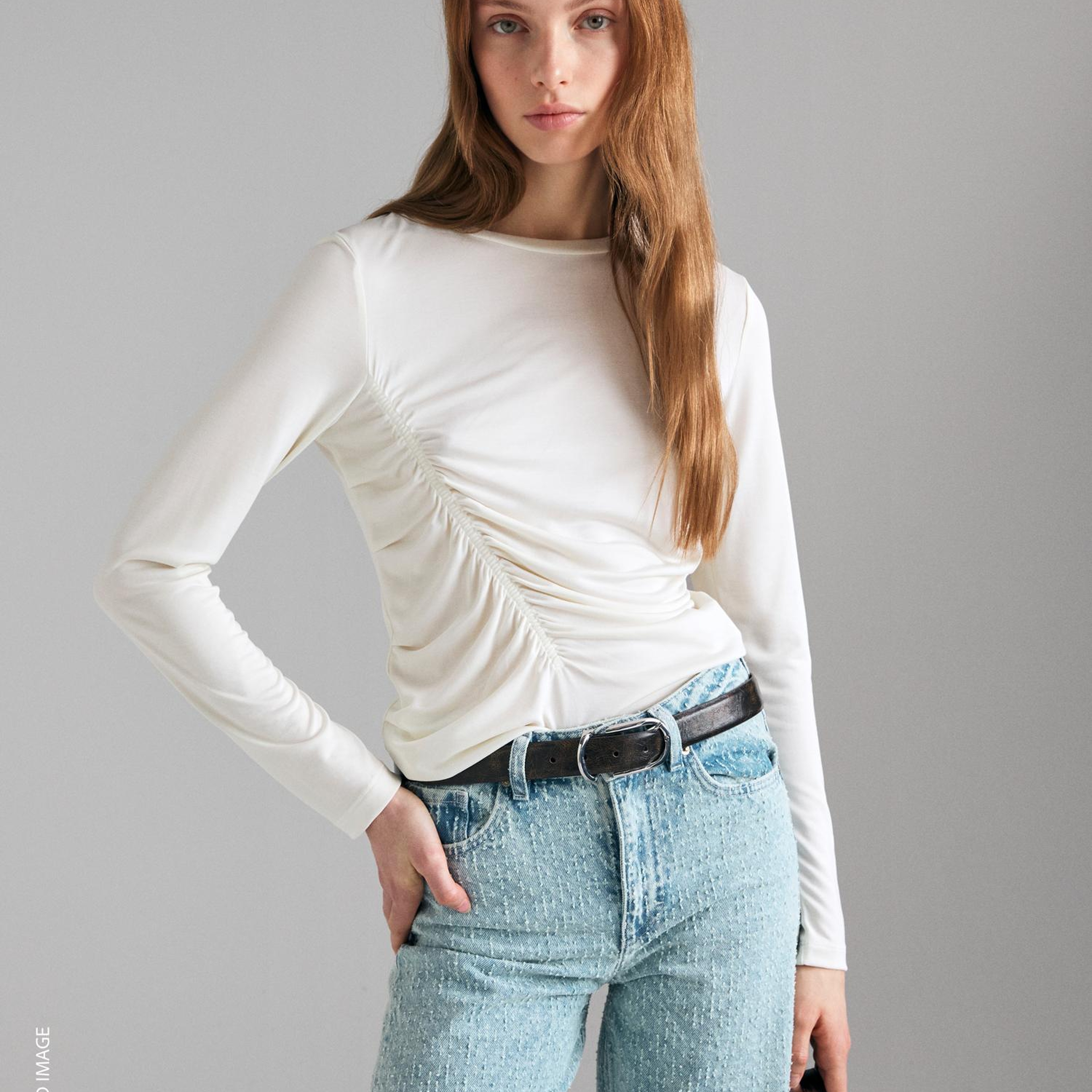 Kadın Krem Modal Karışımlı Önü Büzgü Detaylı Bisiklet Yaka Sweatshirt