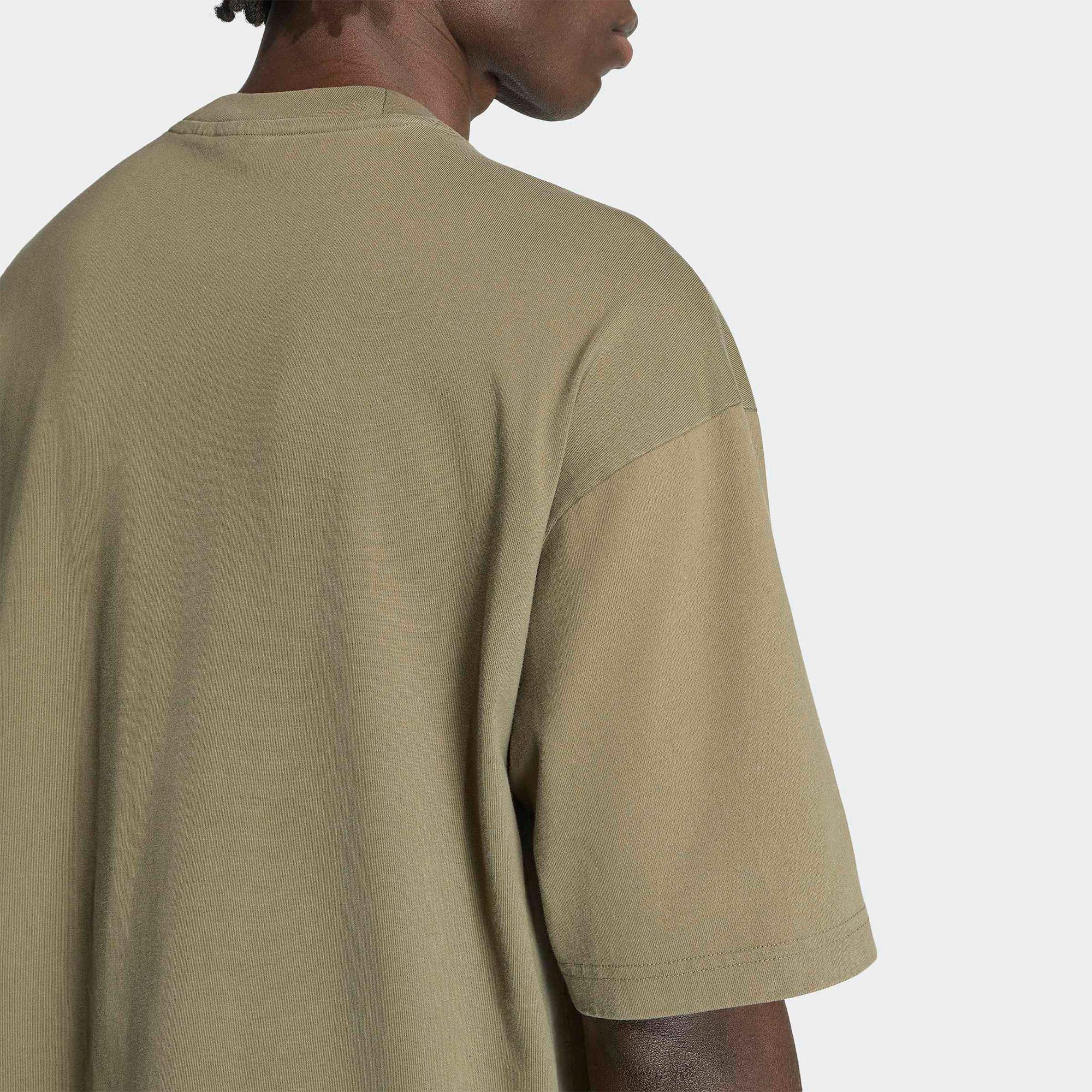 adidas Elevated GFX Erkek Haki T-Shirt