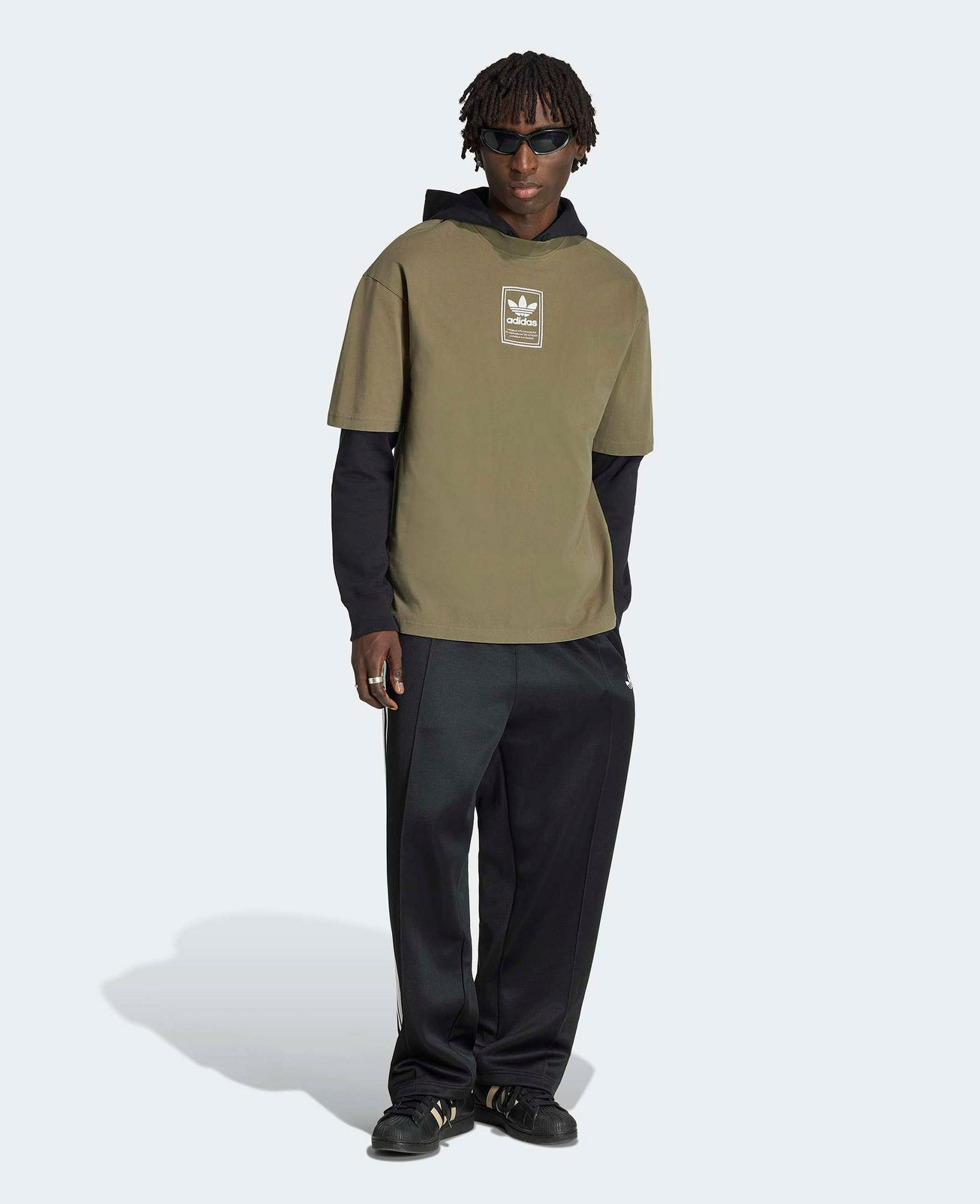 adidas Elevated GFX Erkek Haki T-Shirt