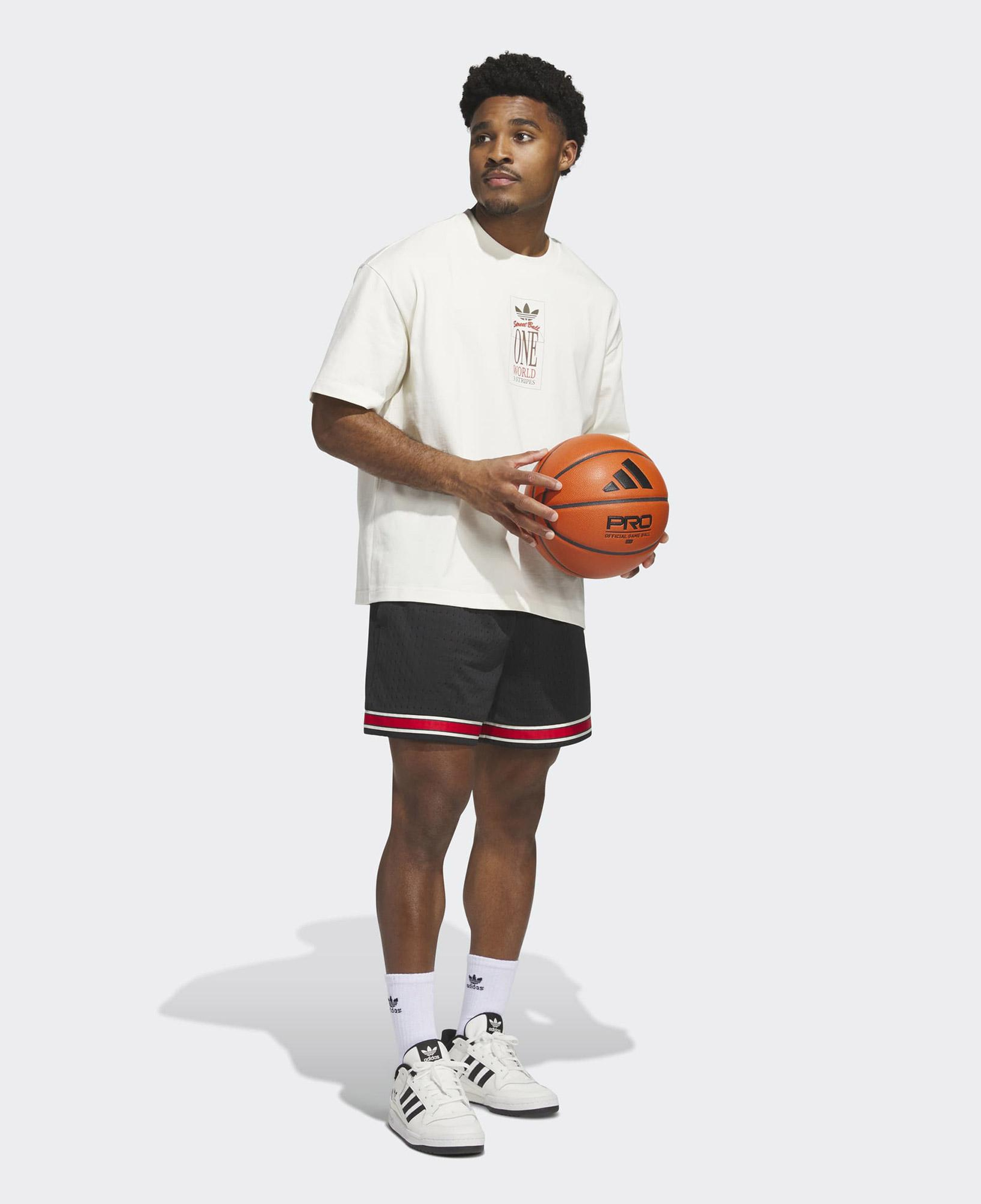 adidas Originals World Tour GFX Unisex Krem Rengi T-Shirt