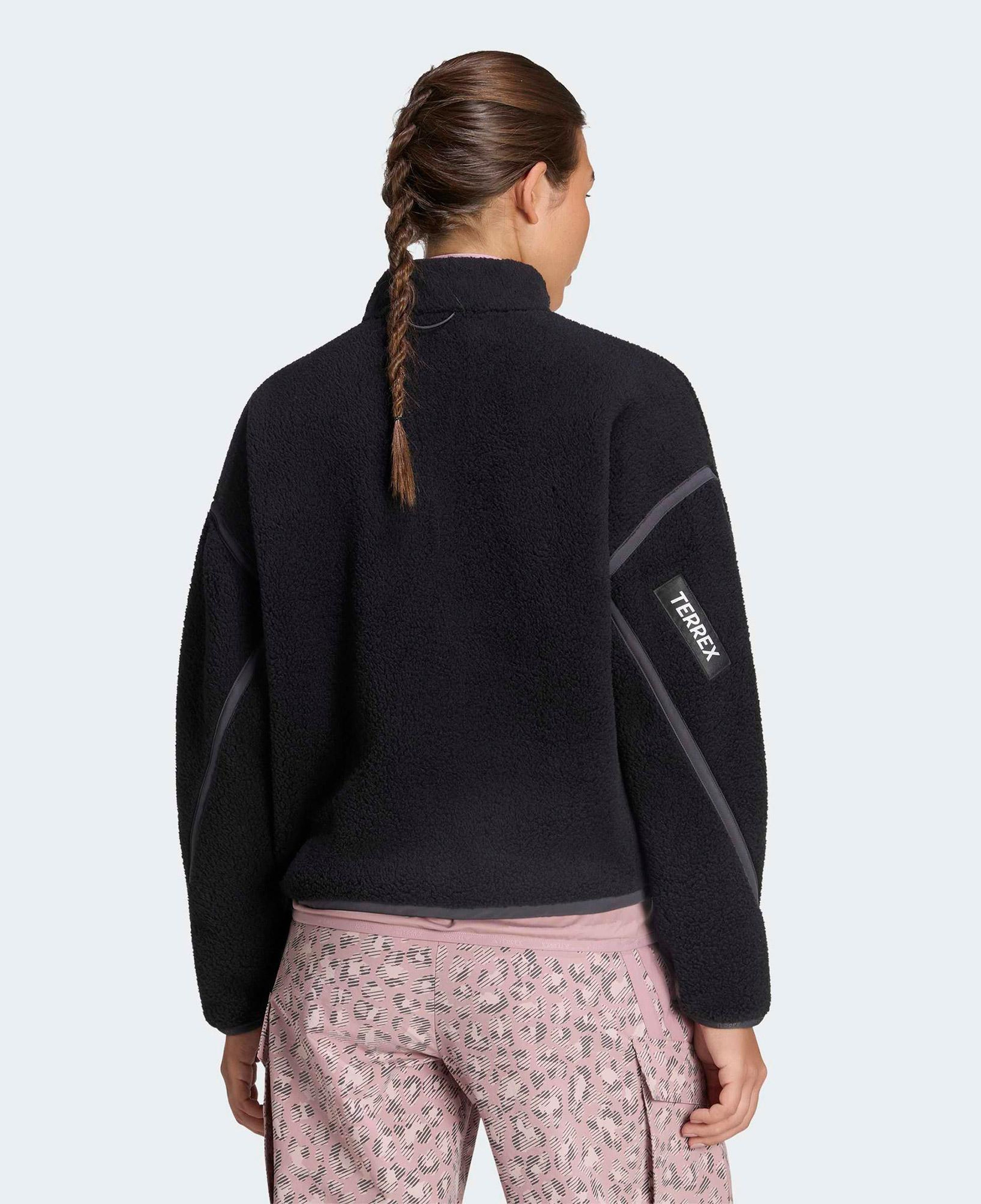 adidas Essentials Kadın Siyah Polar Sweatshirt