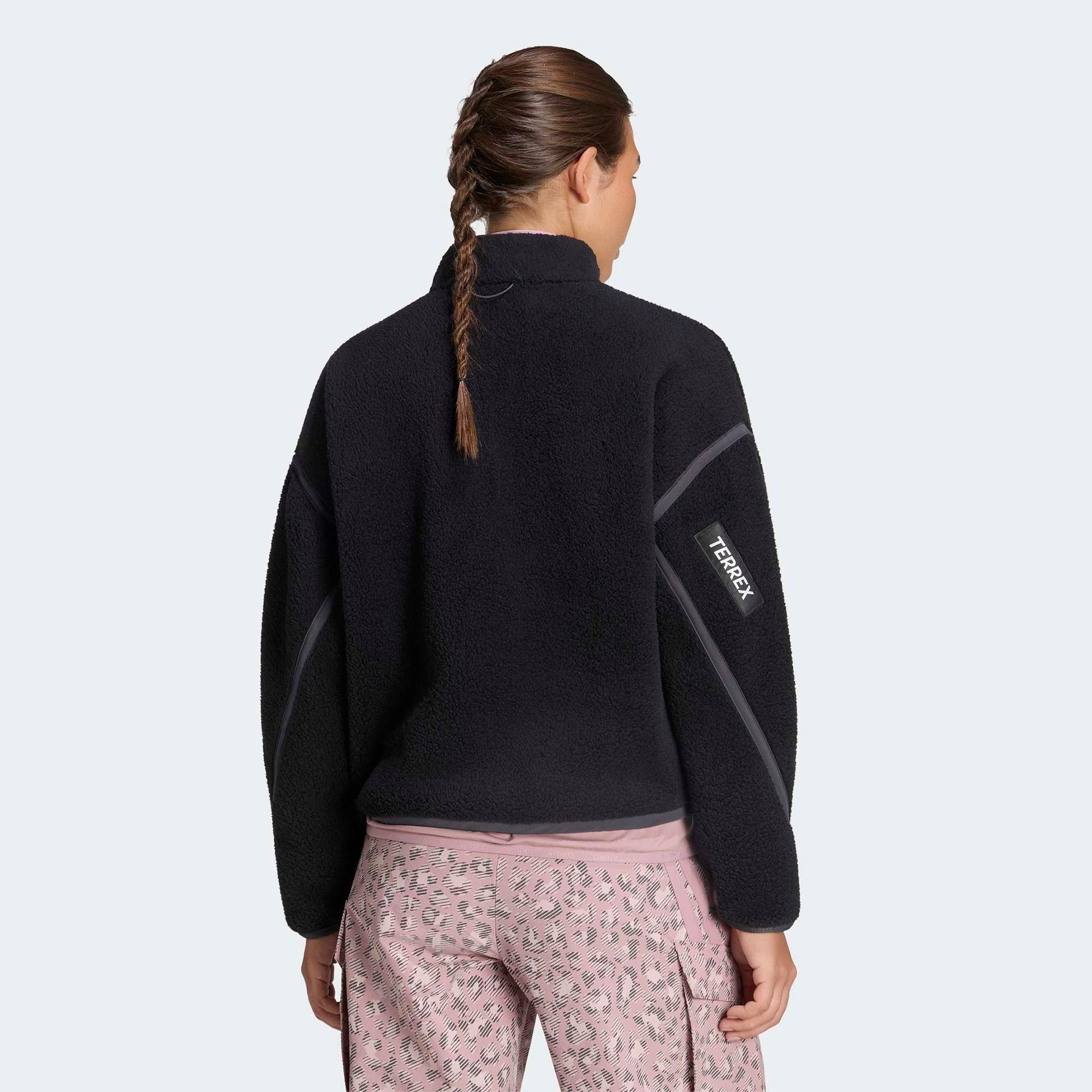 adidas Essentials Kadın Siyah Polar Sweatshirt