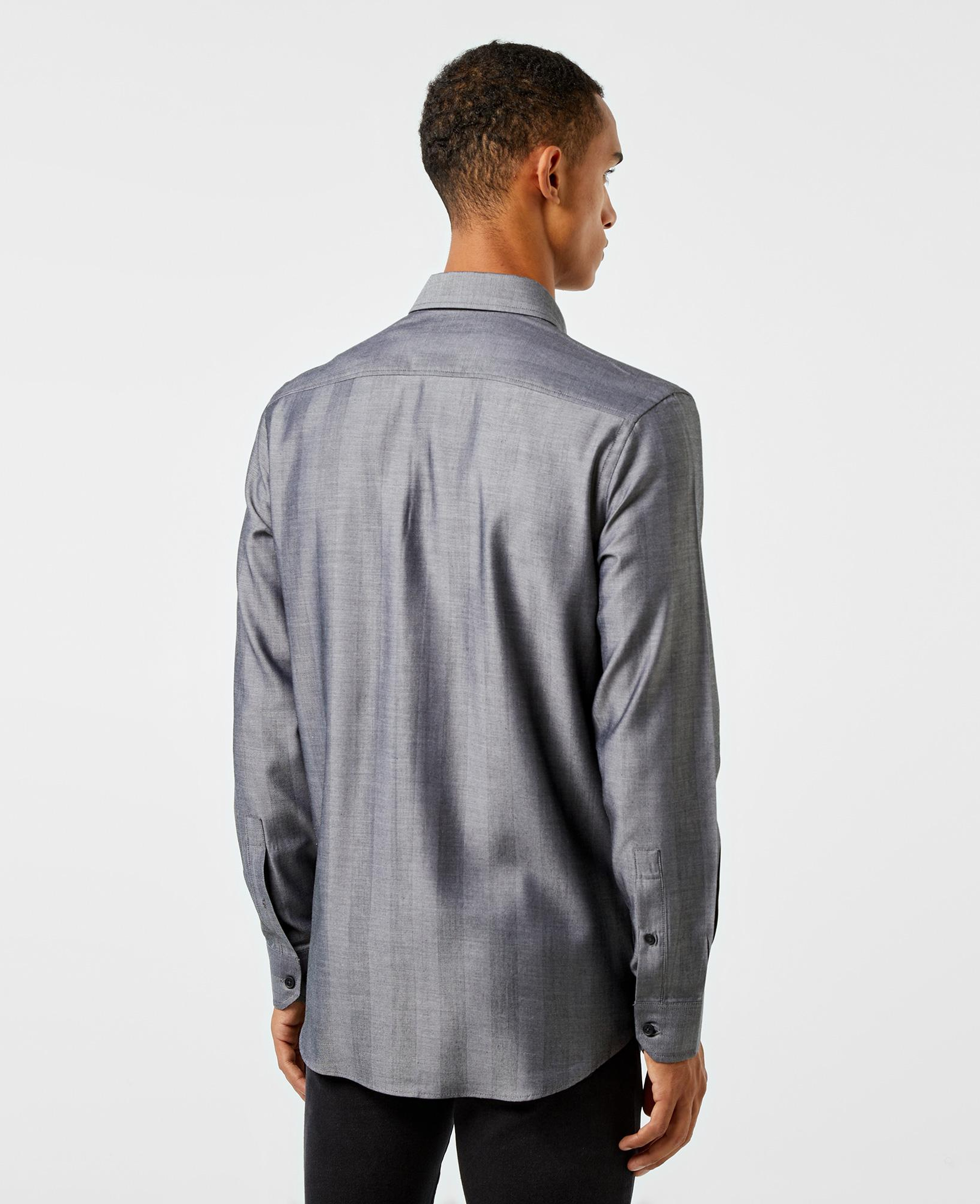 Erkek Slim Fit Düğmeli Yaka Gri Gömlek