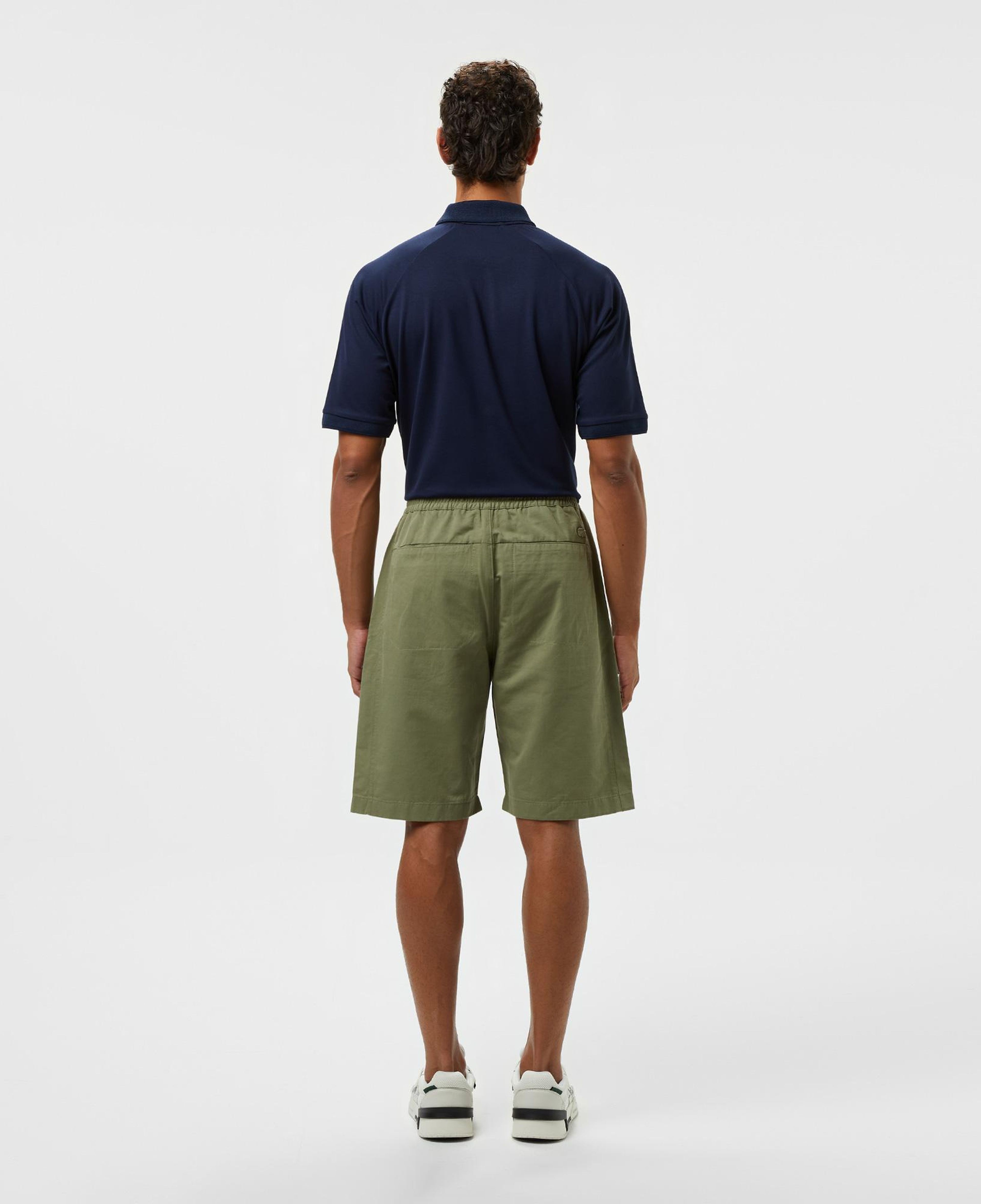 Erkek Relaxed Fit Haki Keten Karışımlı Bermuda Şort