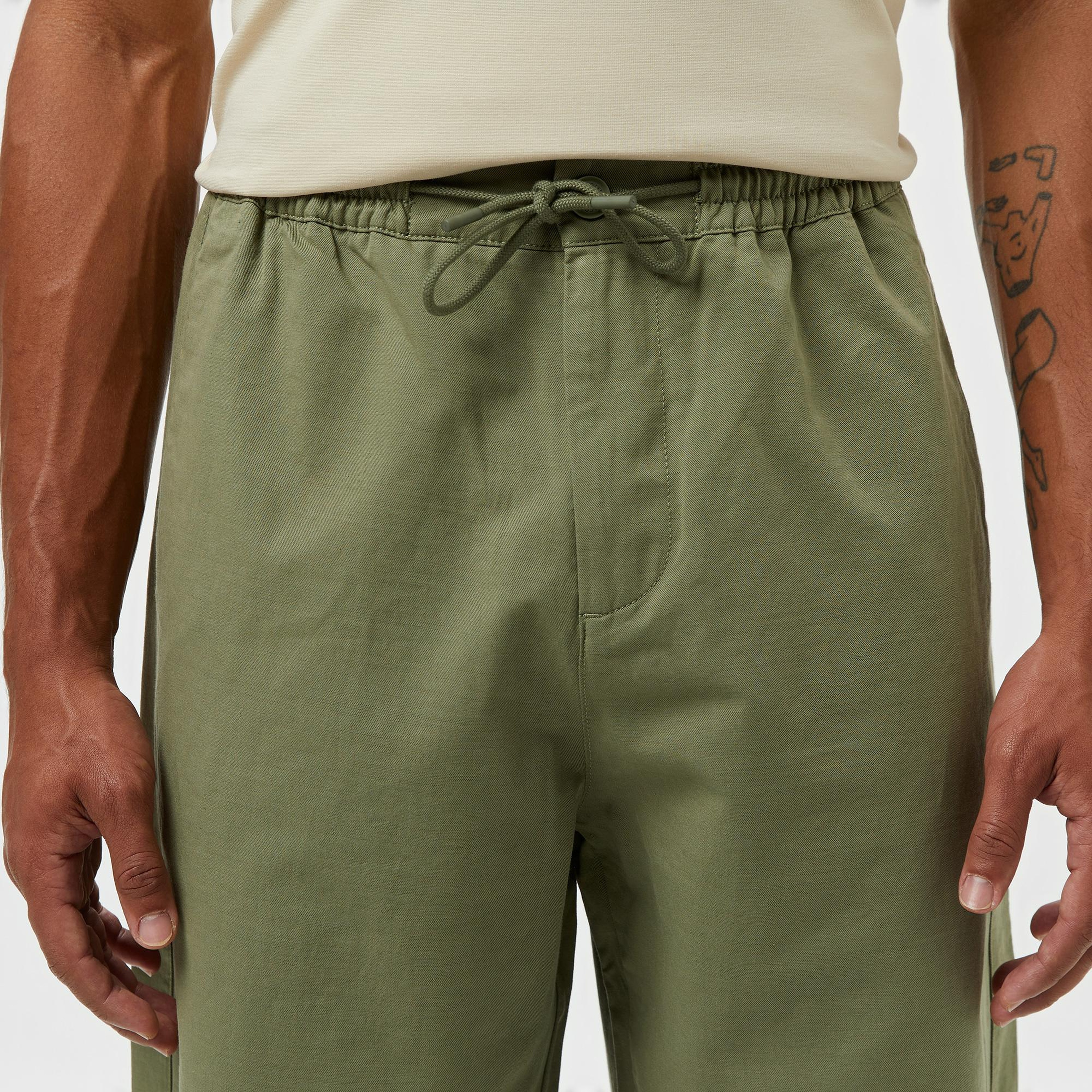 Erkek Relaxed Fit Haki Keten Karışımlı Pantolon