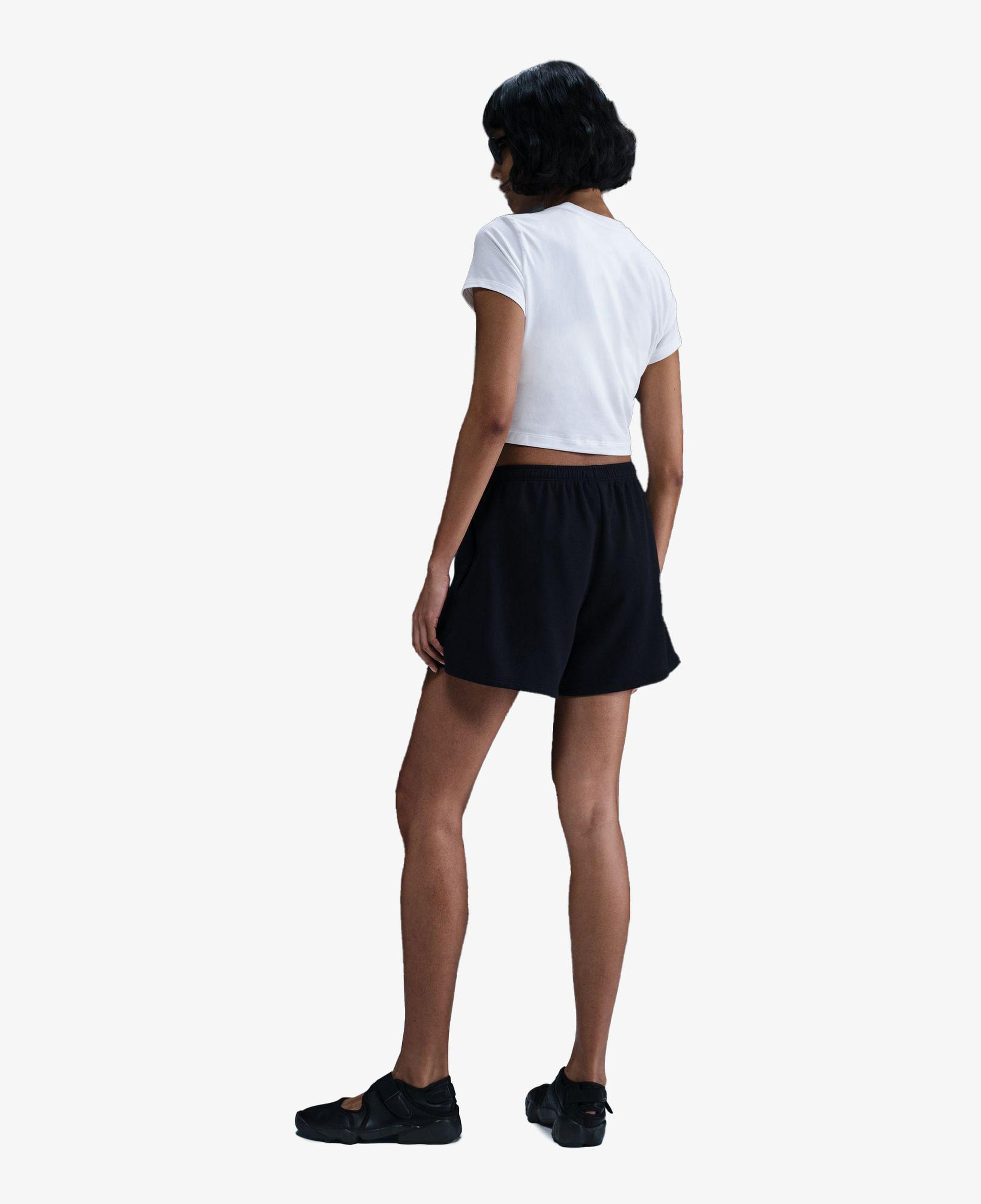 Nike Sportswear Chill Knit Kadın Beyaz Crop T-Shirt