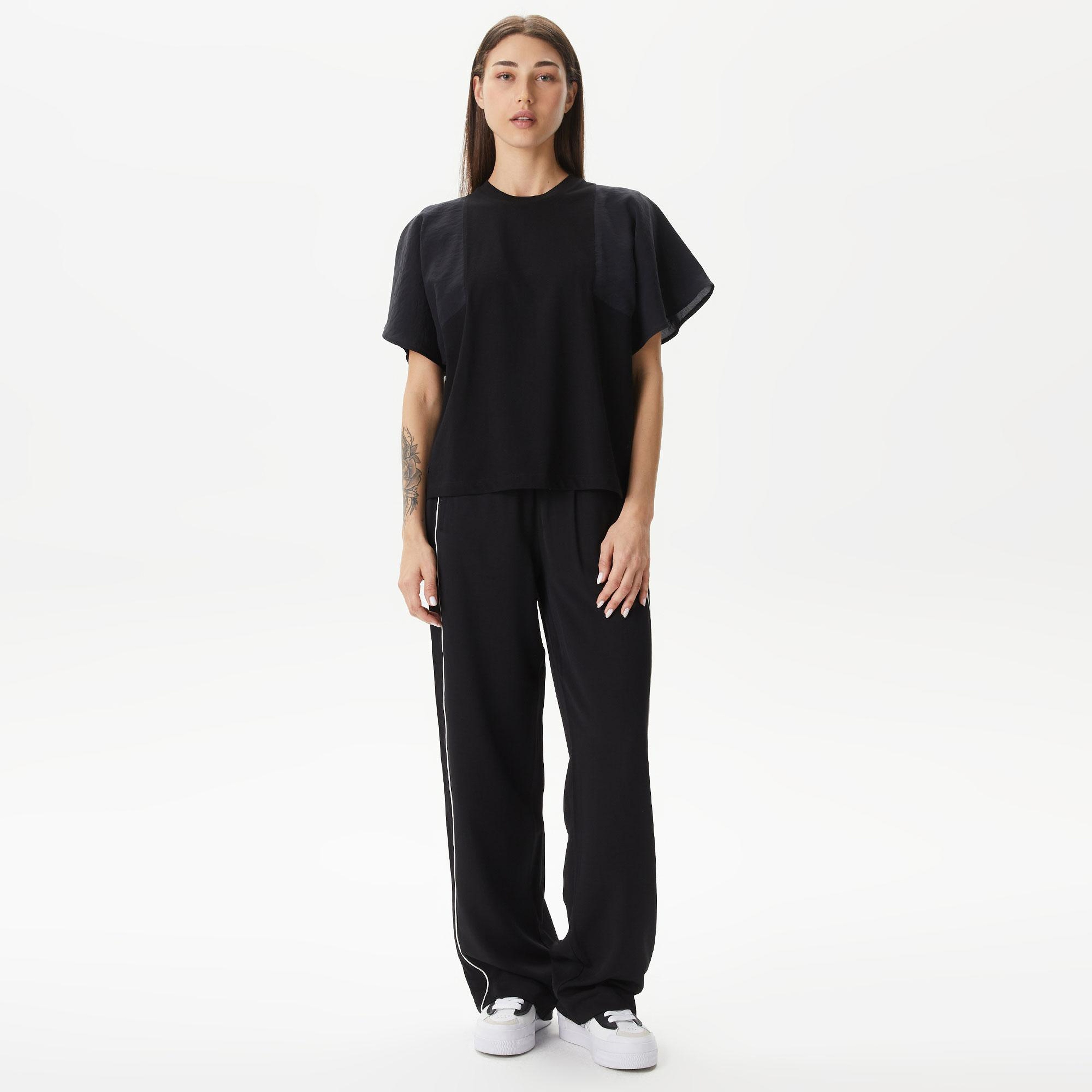 Kadın Loose Fit Bisiklet Yaka Siyah Modal Karışımlı T-Shirt