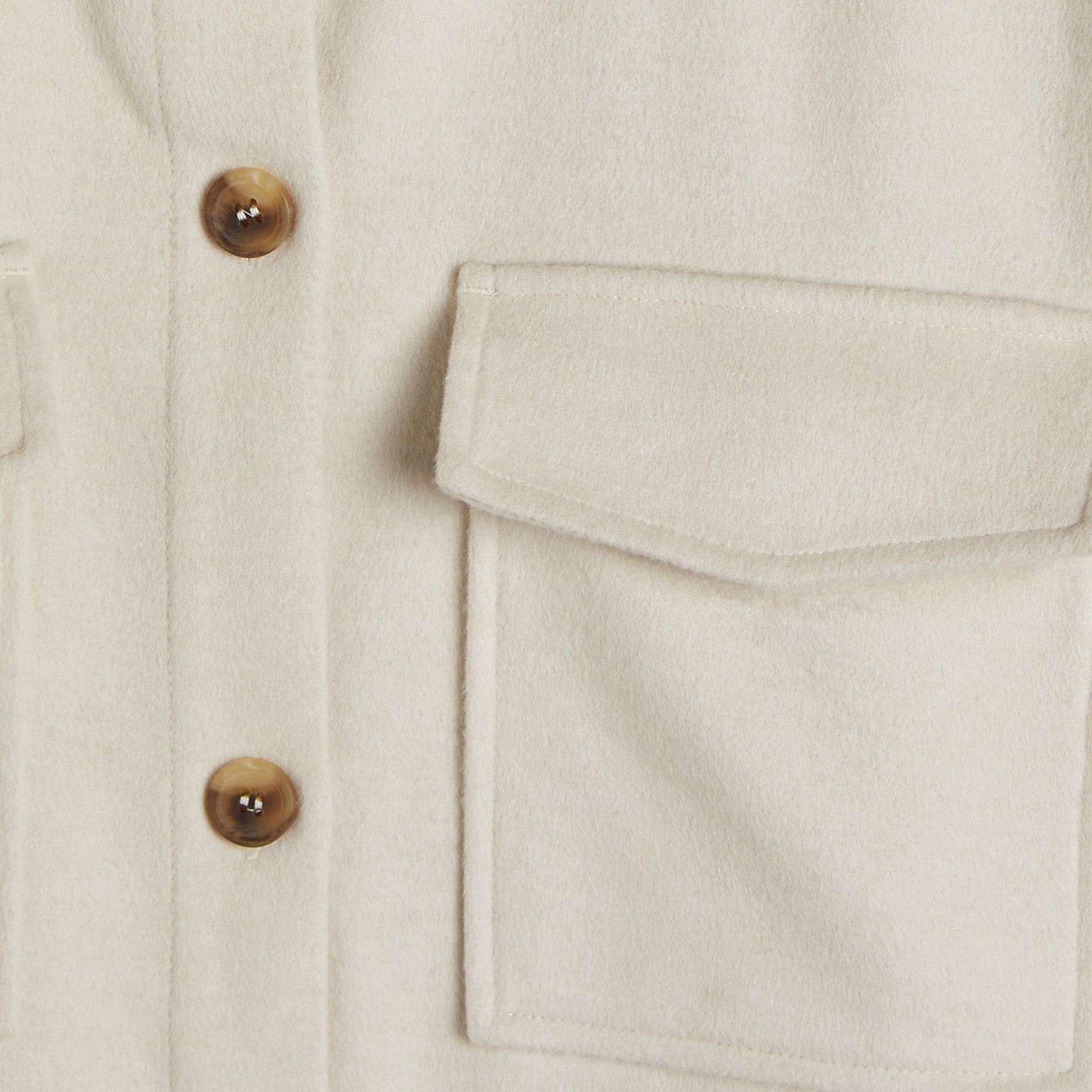GANT Kadın Krem Relaxed Fit Klasik Yaka Yün Karışımlı Gömlek