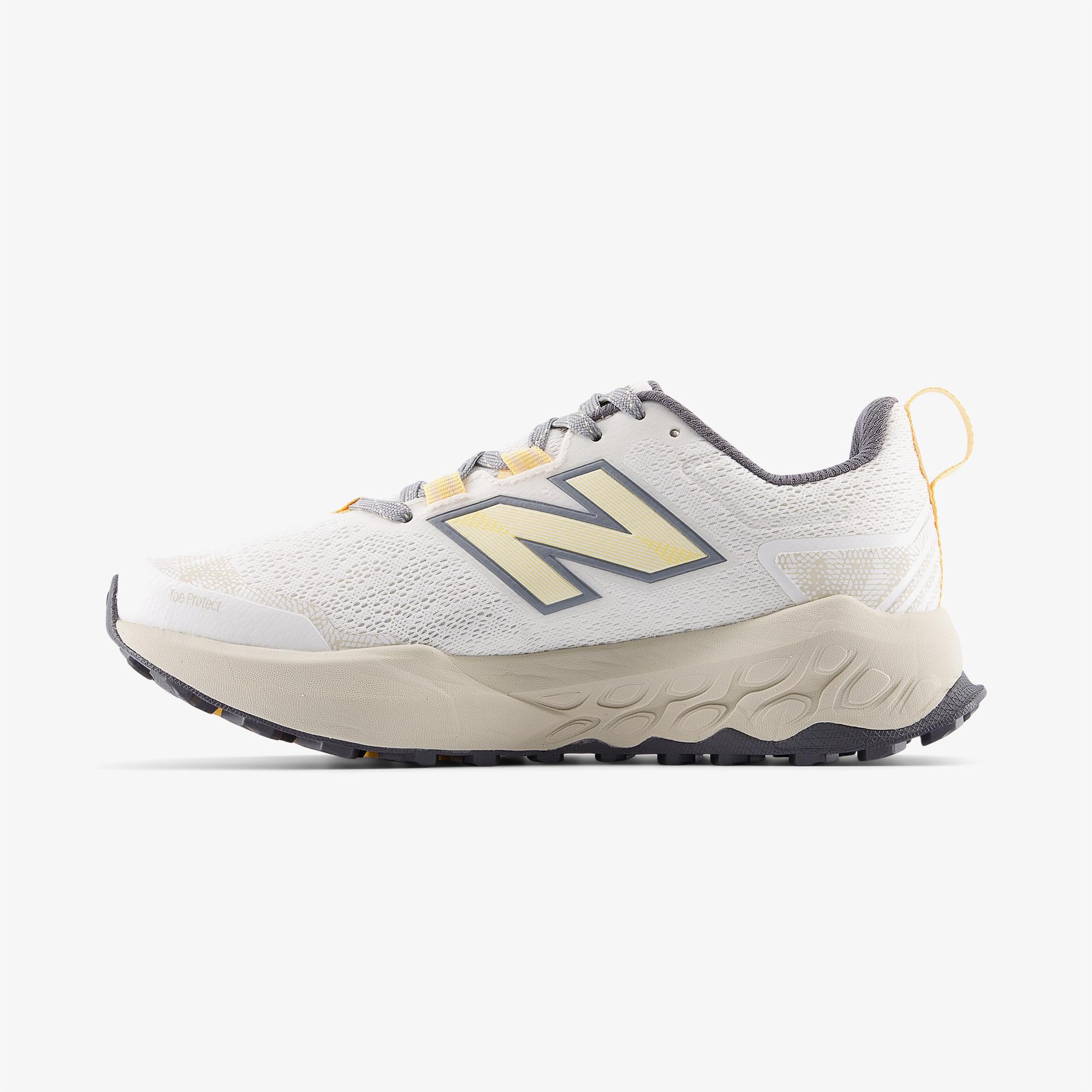 New Balance GAROe Kadın Beyaz Koşu Ayakkabısı