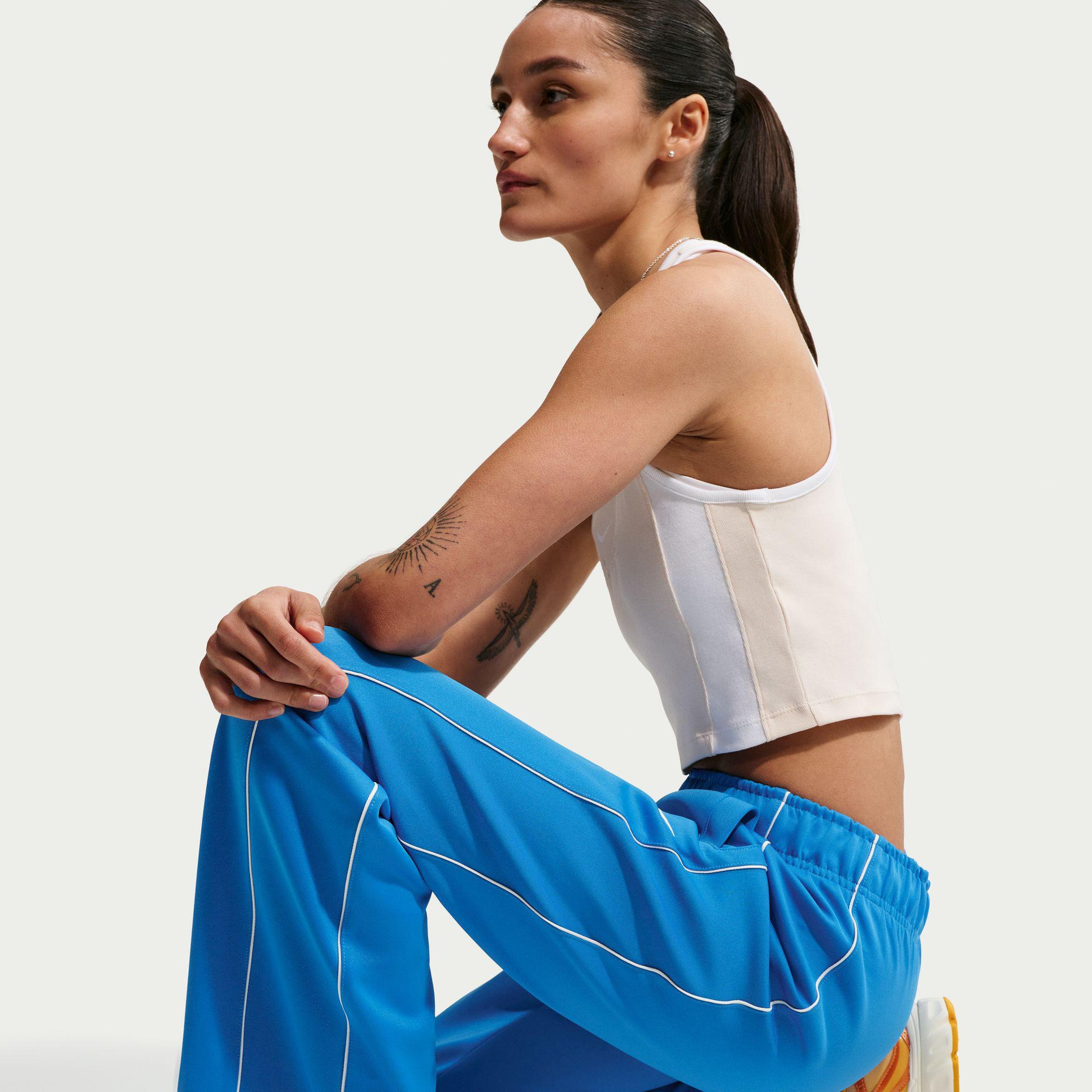 Nike Sportswear Windrunner Mid-Rise Kadın Mavi Eşofman Altı