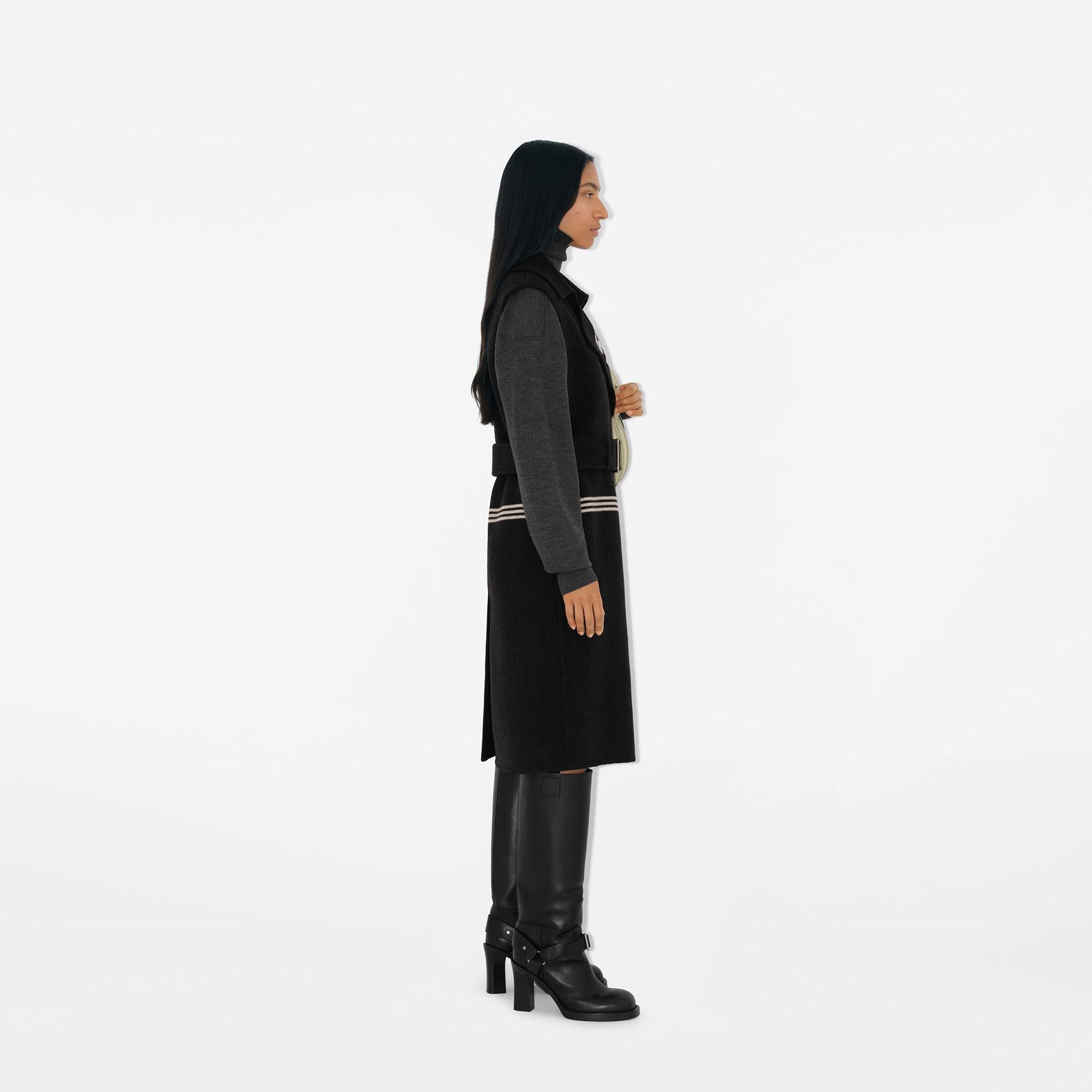 Burberry Kadın Mavi Yün Mont
