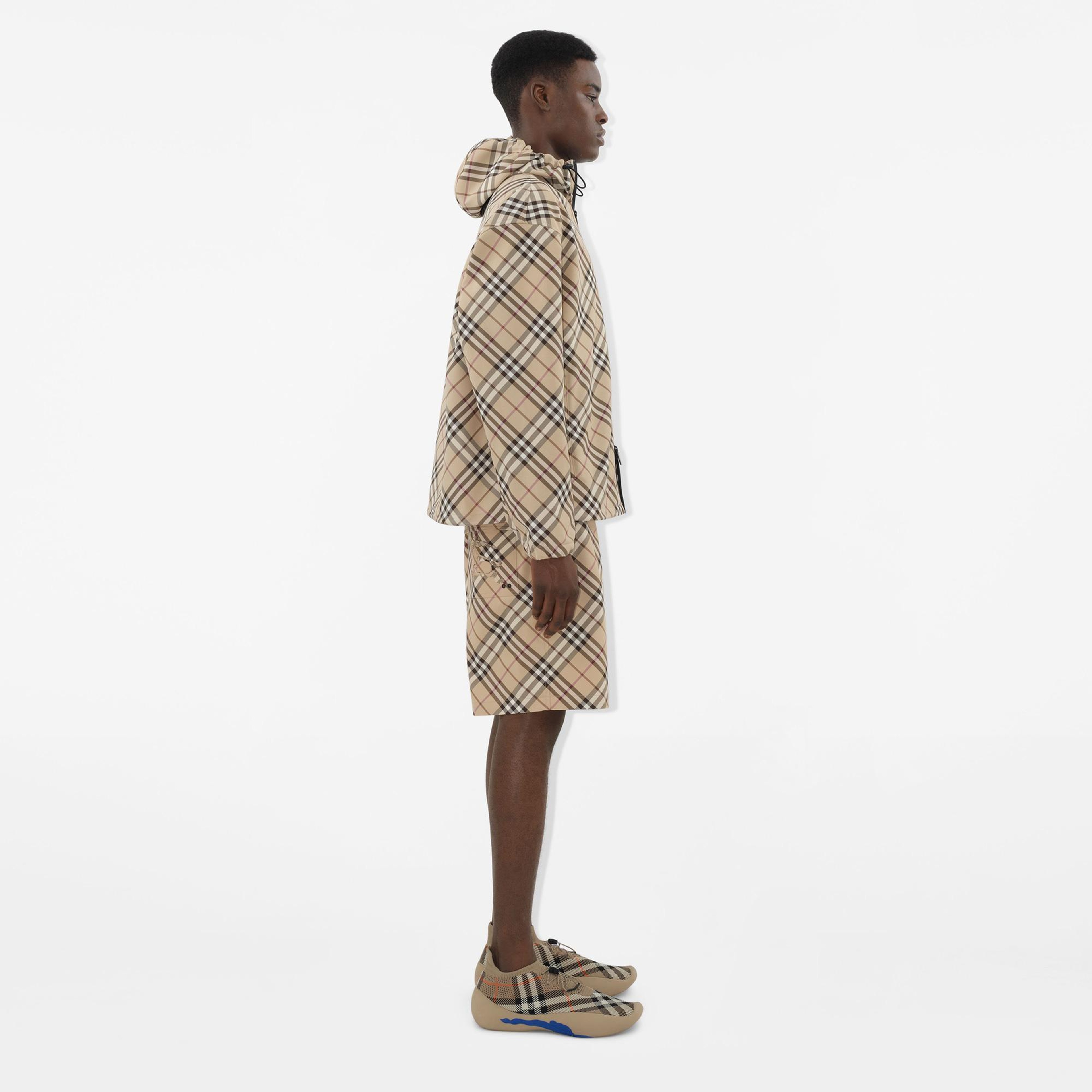 Burberry Tec Twill Erkek Krem Şort