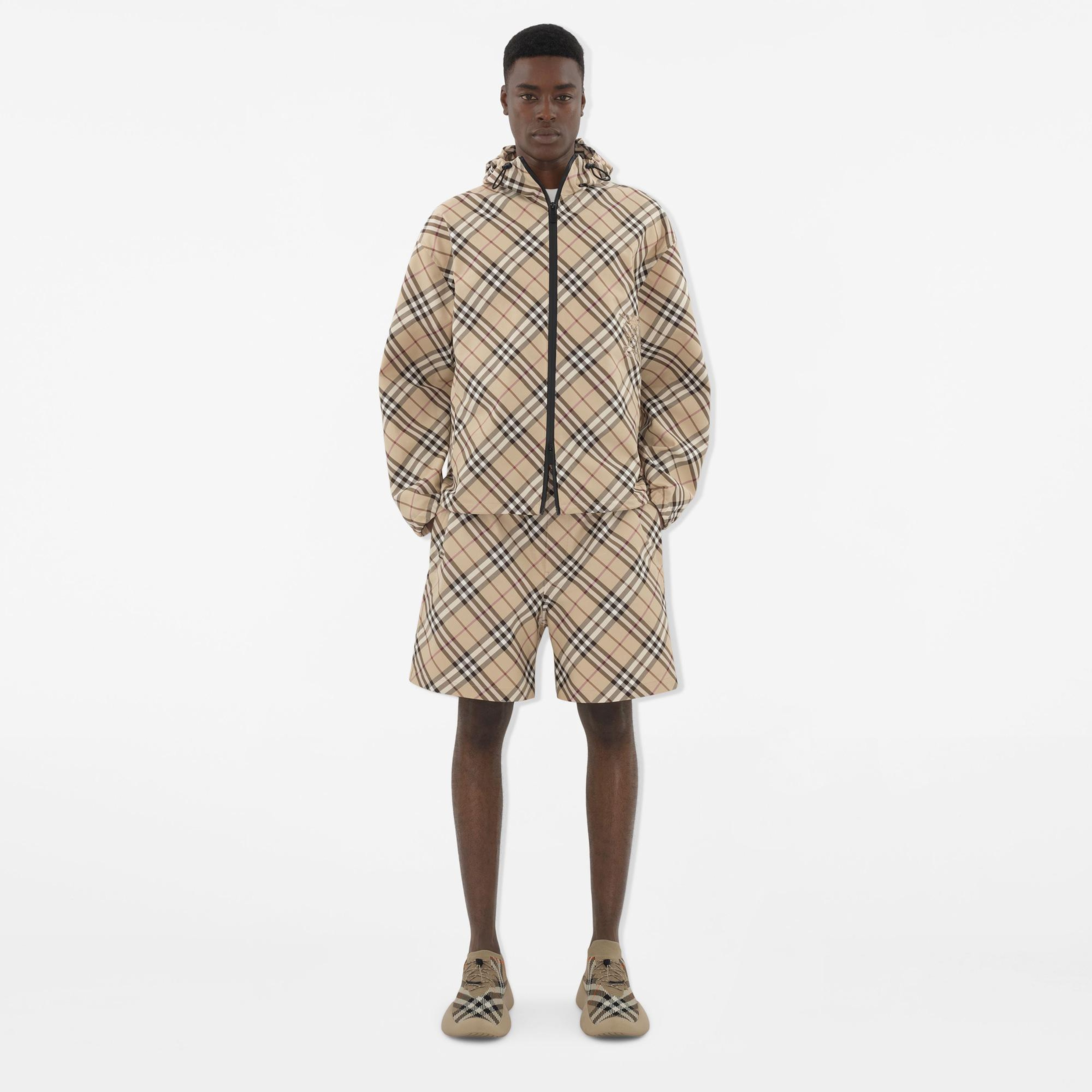 Burberry Tec Twill Erkek Krem Şort