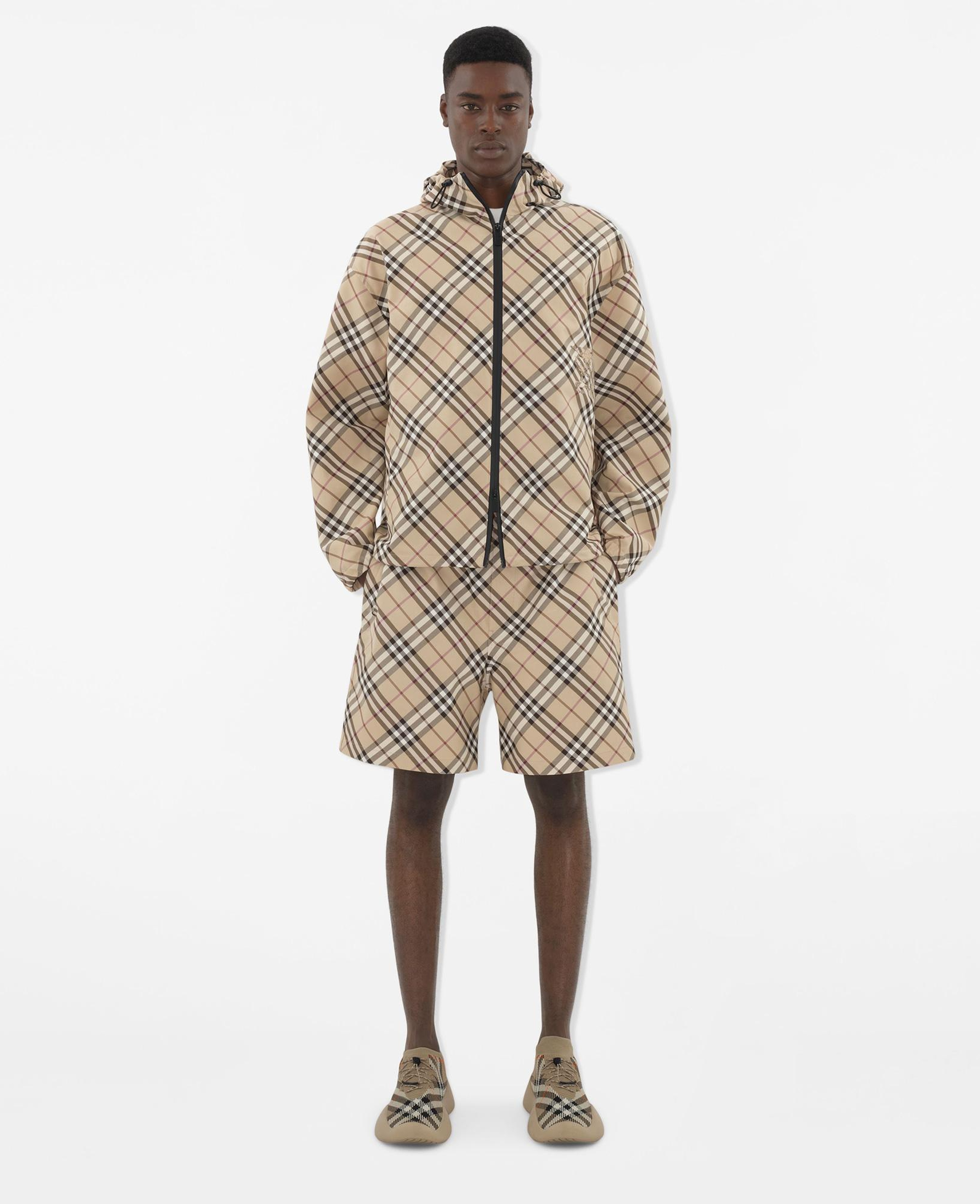 Burberry Tec Twill Erkek Krem Şort