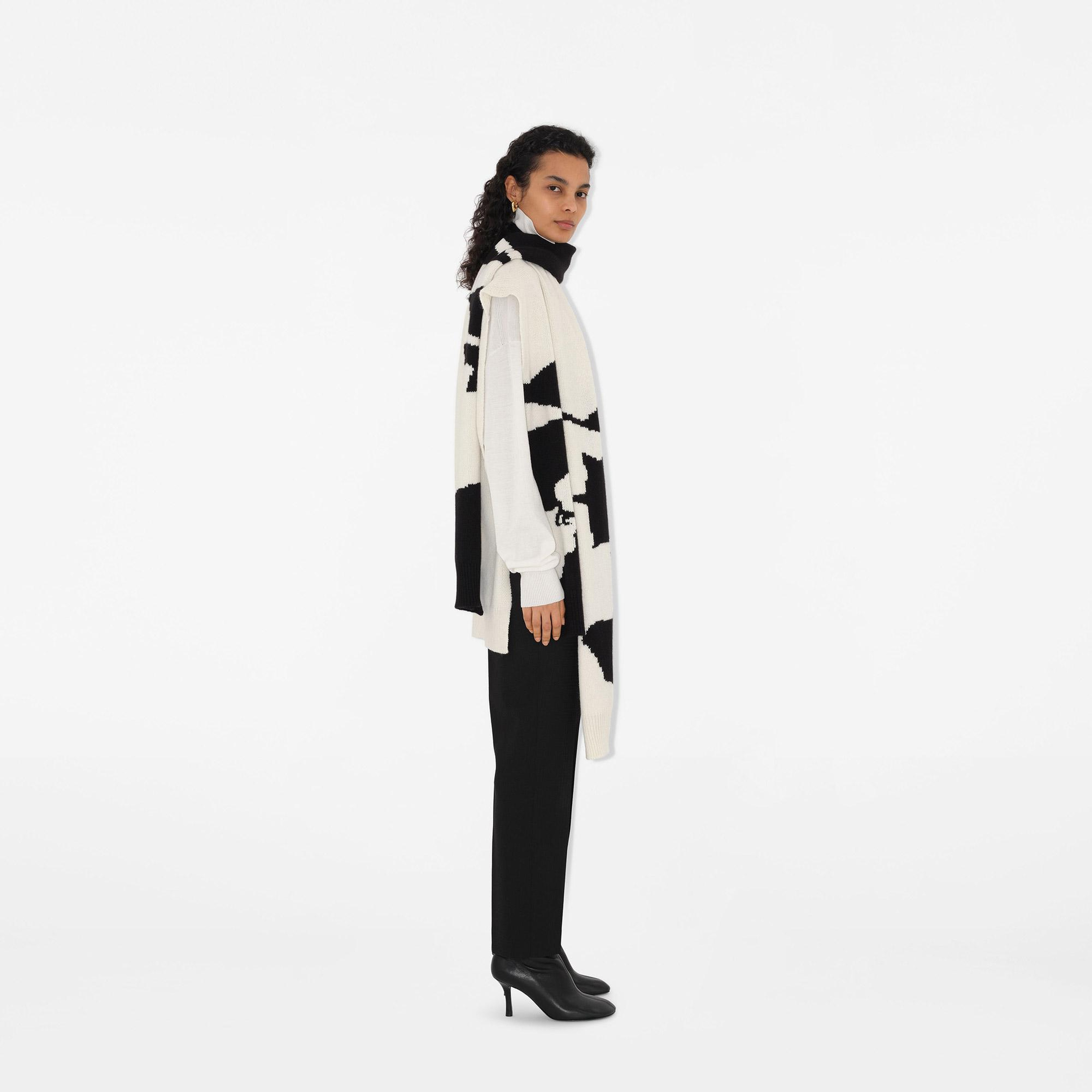 Burberry Kadın Siyah Panço