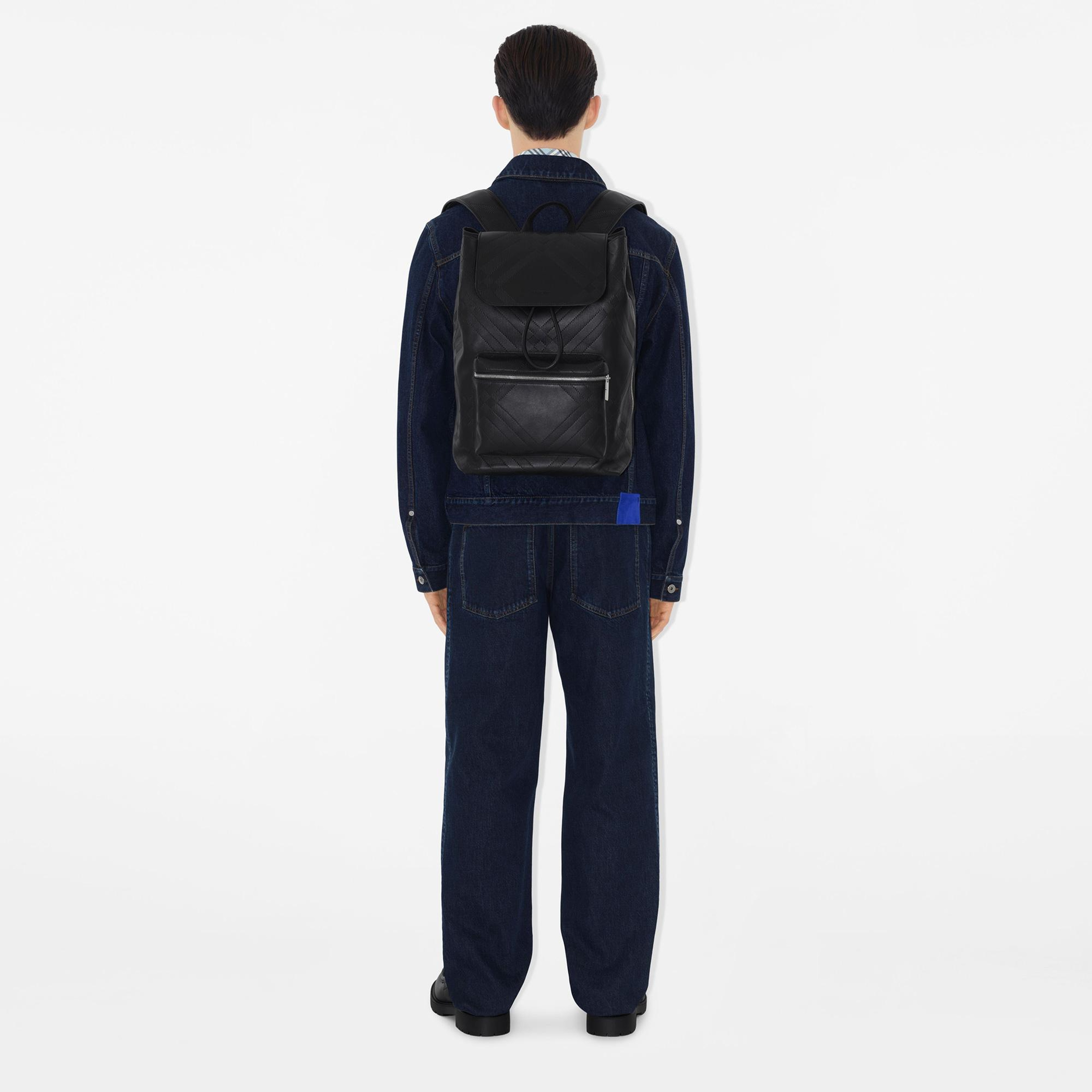 Burberry E5L Embossed Erkek Siyah Sırt Çantası