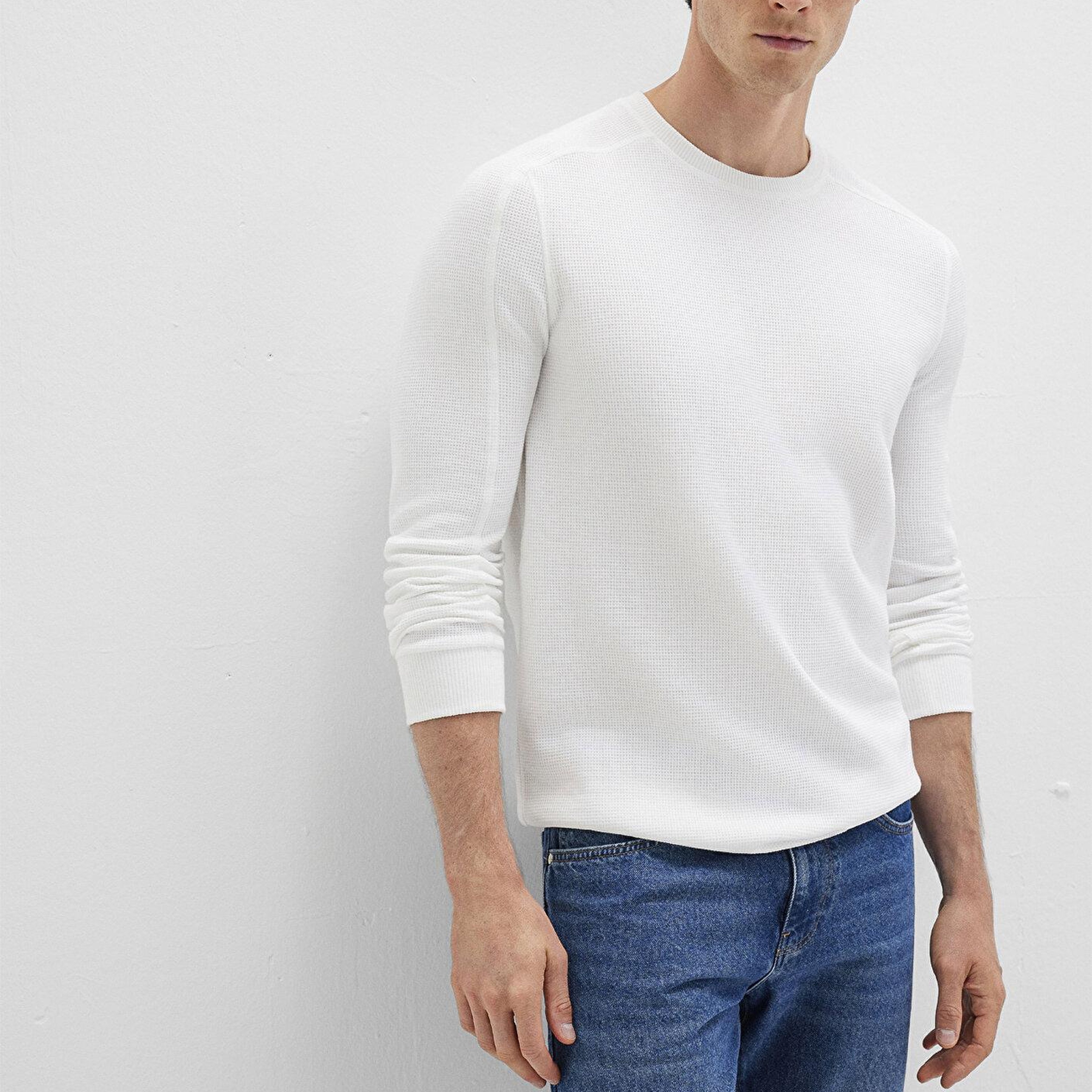 Mavi Uzun Kollu Dokulu Beyaz Basic Tişört Slim Fit / Dar Kesim 0610106-70054